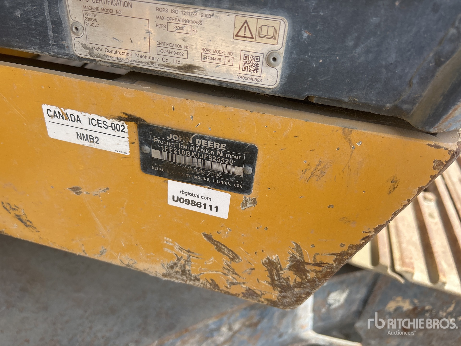 2018 John Deere 210G LC