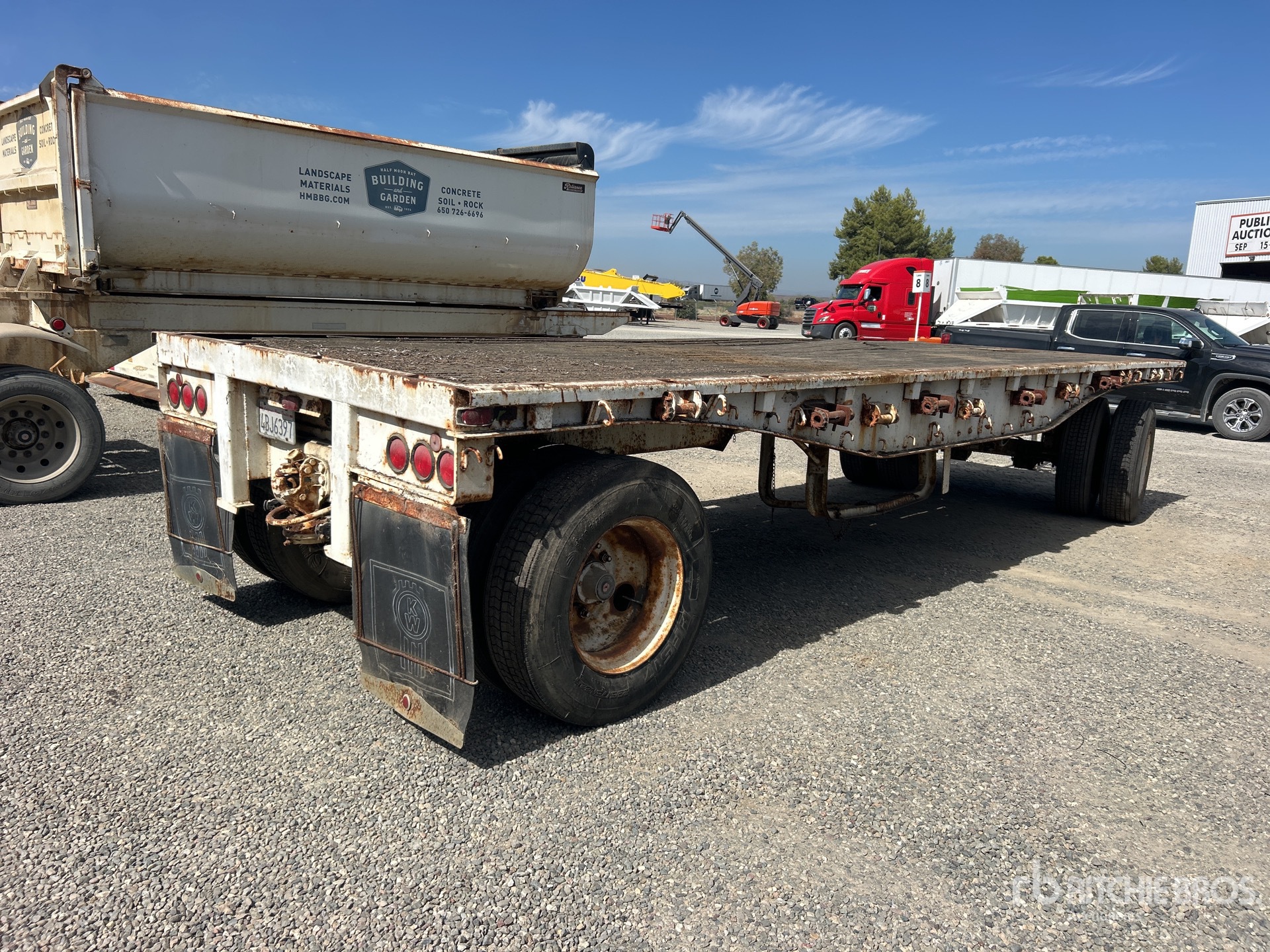 1977 Trailmobile 24 ft T/A Turntable