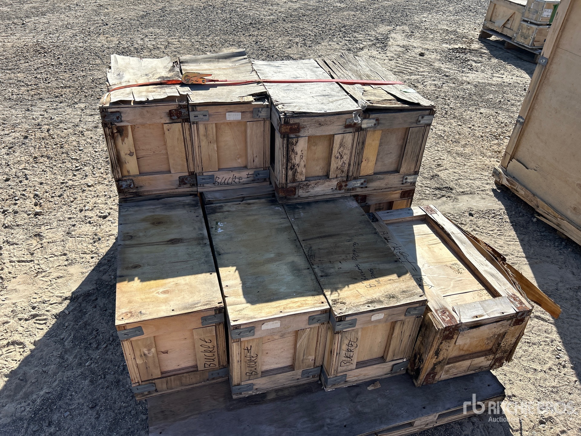 2025 MACHPRO BUCKET1
