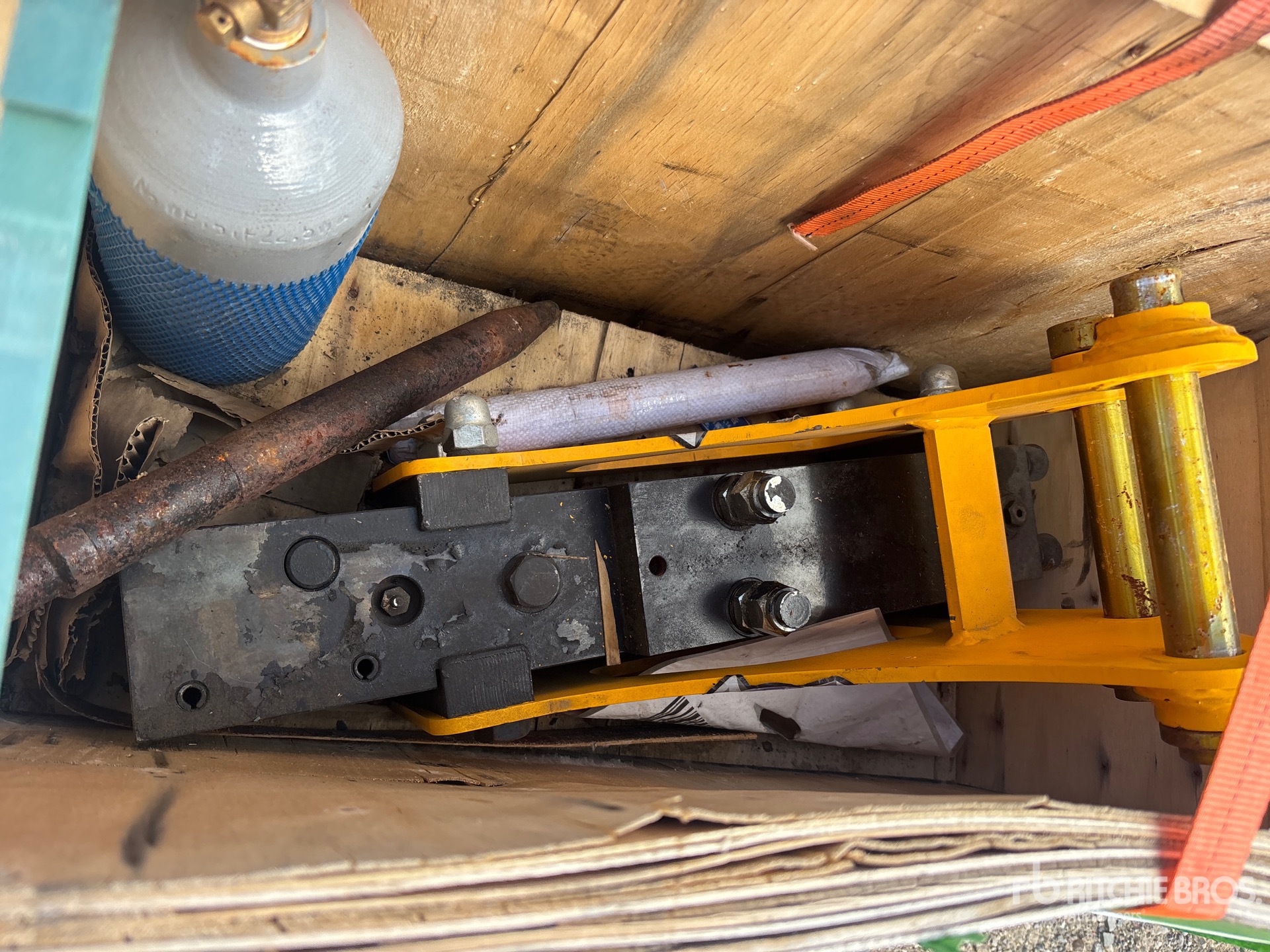 2025 MACHPRO QUANTITY OF (2) ATTACHMENTS (UN ...