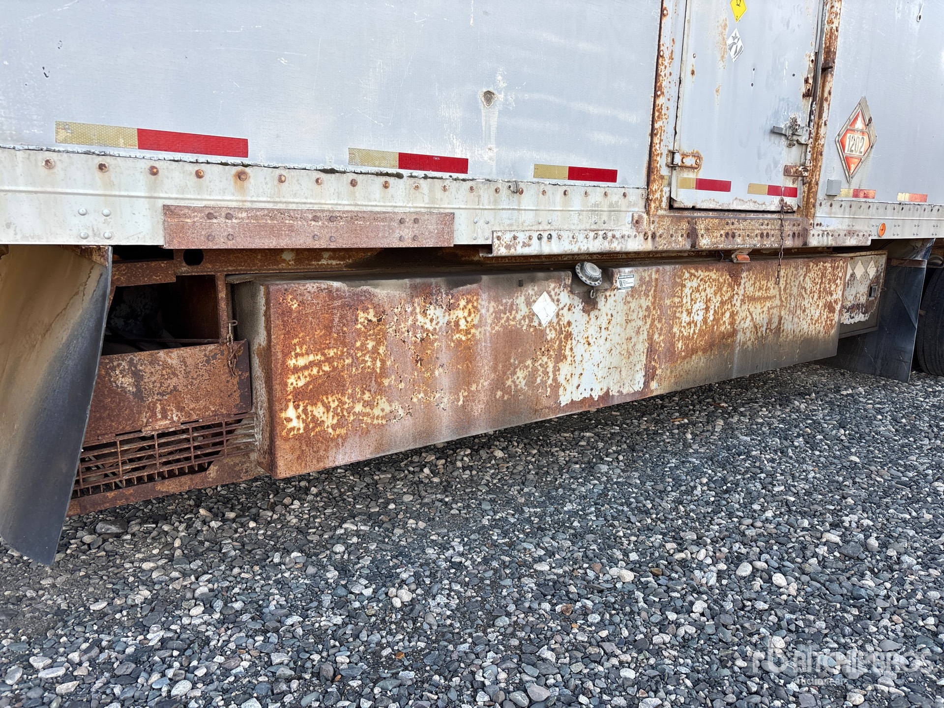 1983 Fruehauf 50 KW SHOP