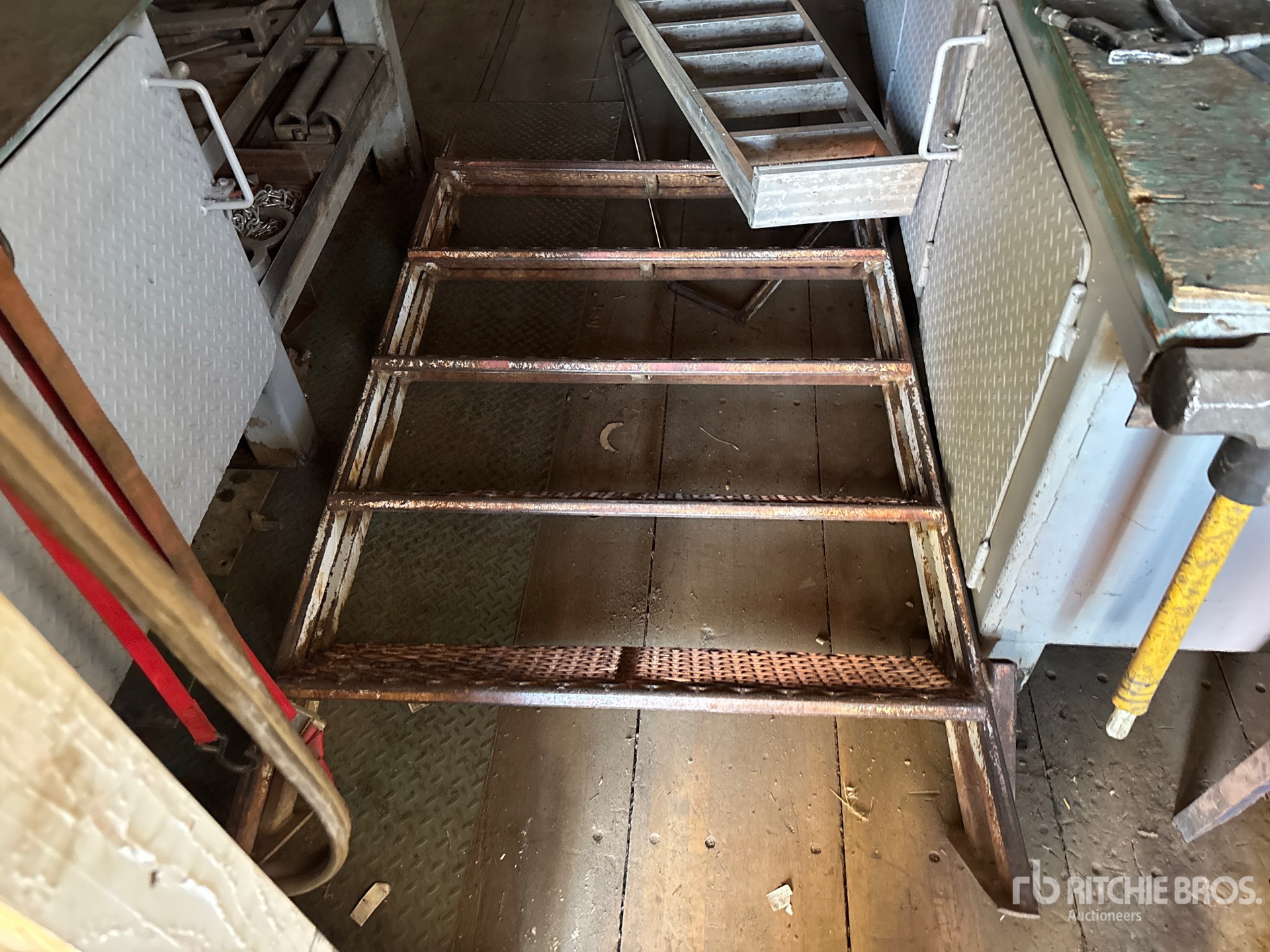 1983 Fruehauf 50 KW SHOP