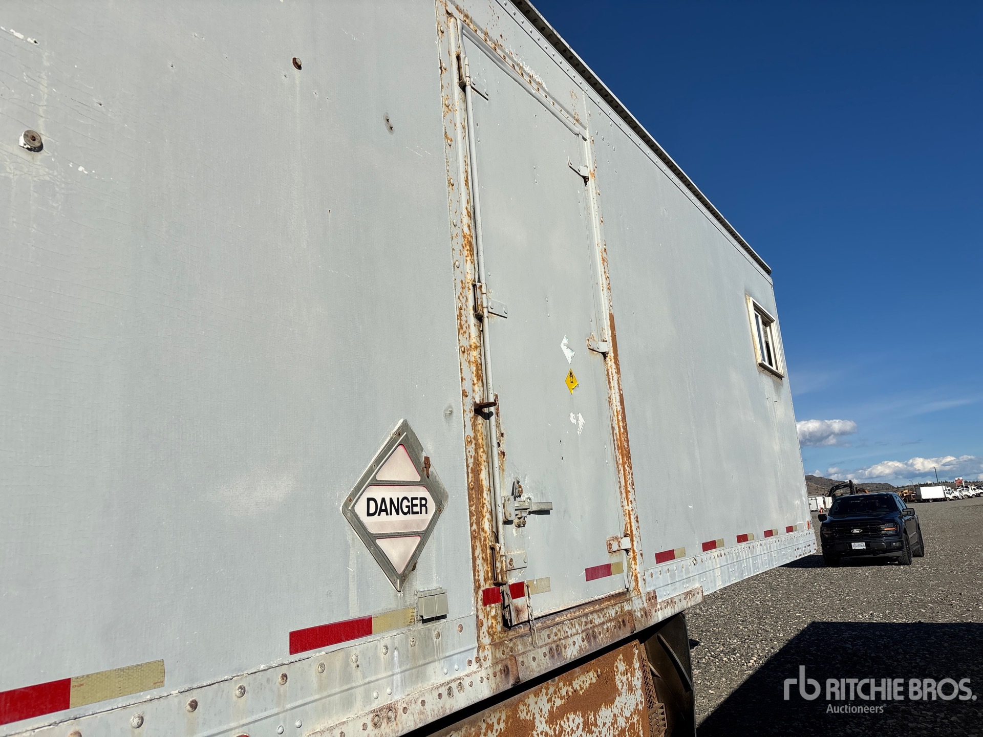 1983 Fruehauf 50 KW SHOP