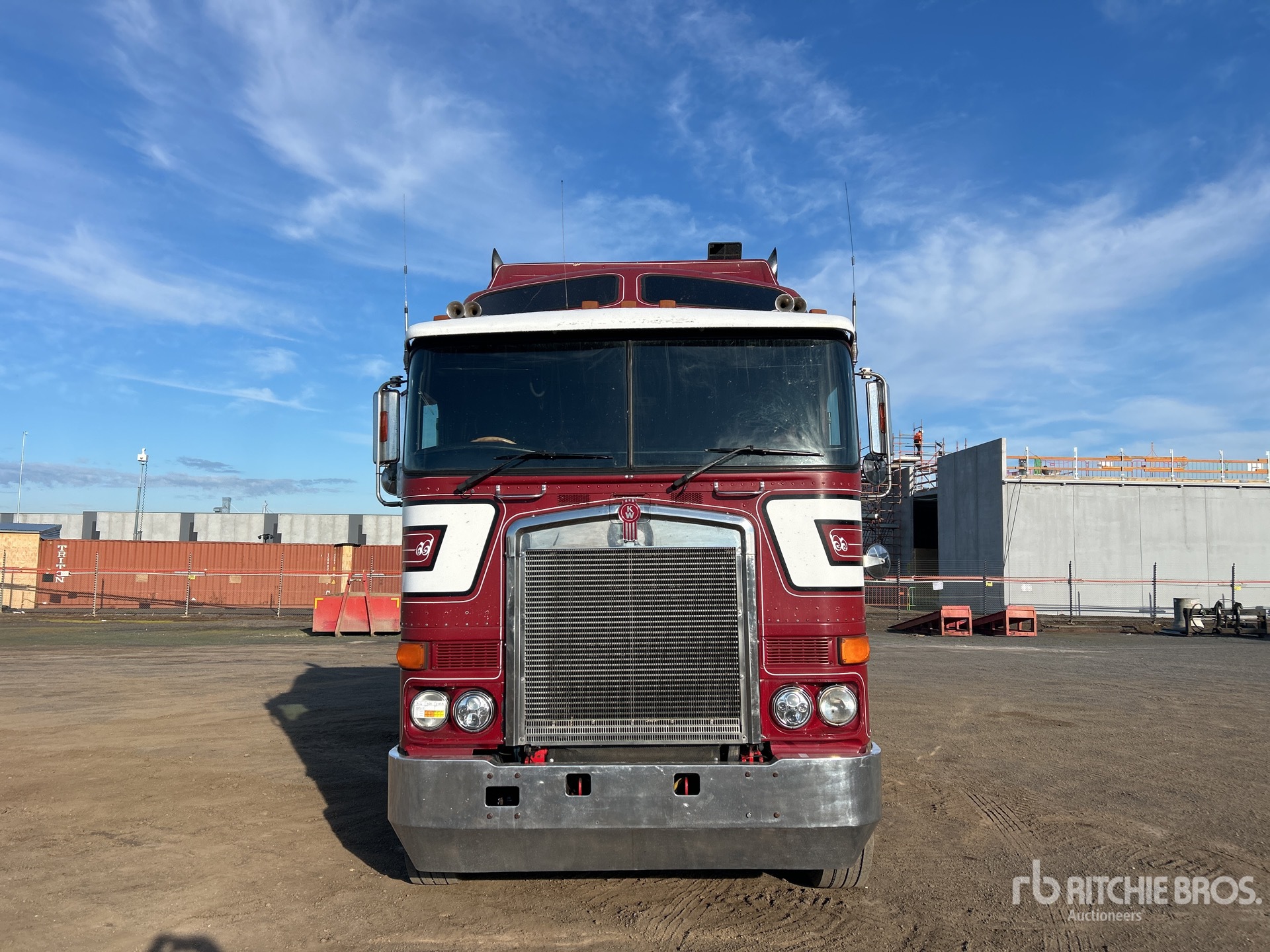 2010 Kenworth K108 AERODYNE