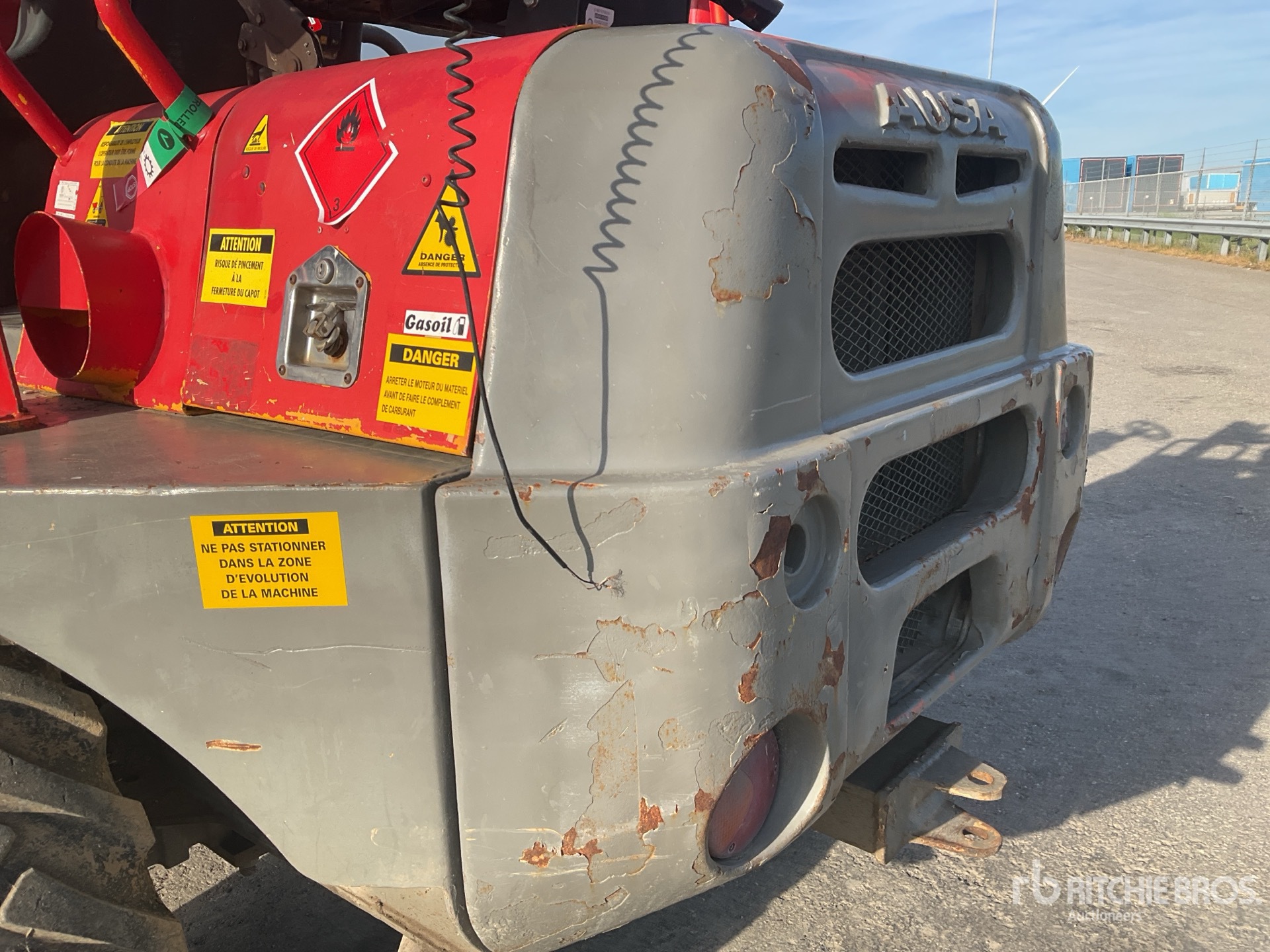 2013 Ausa D350AHG