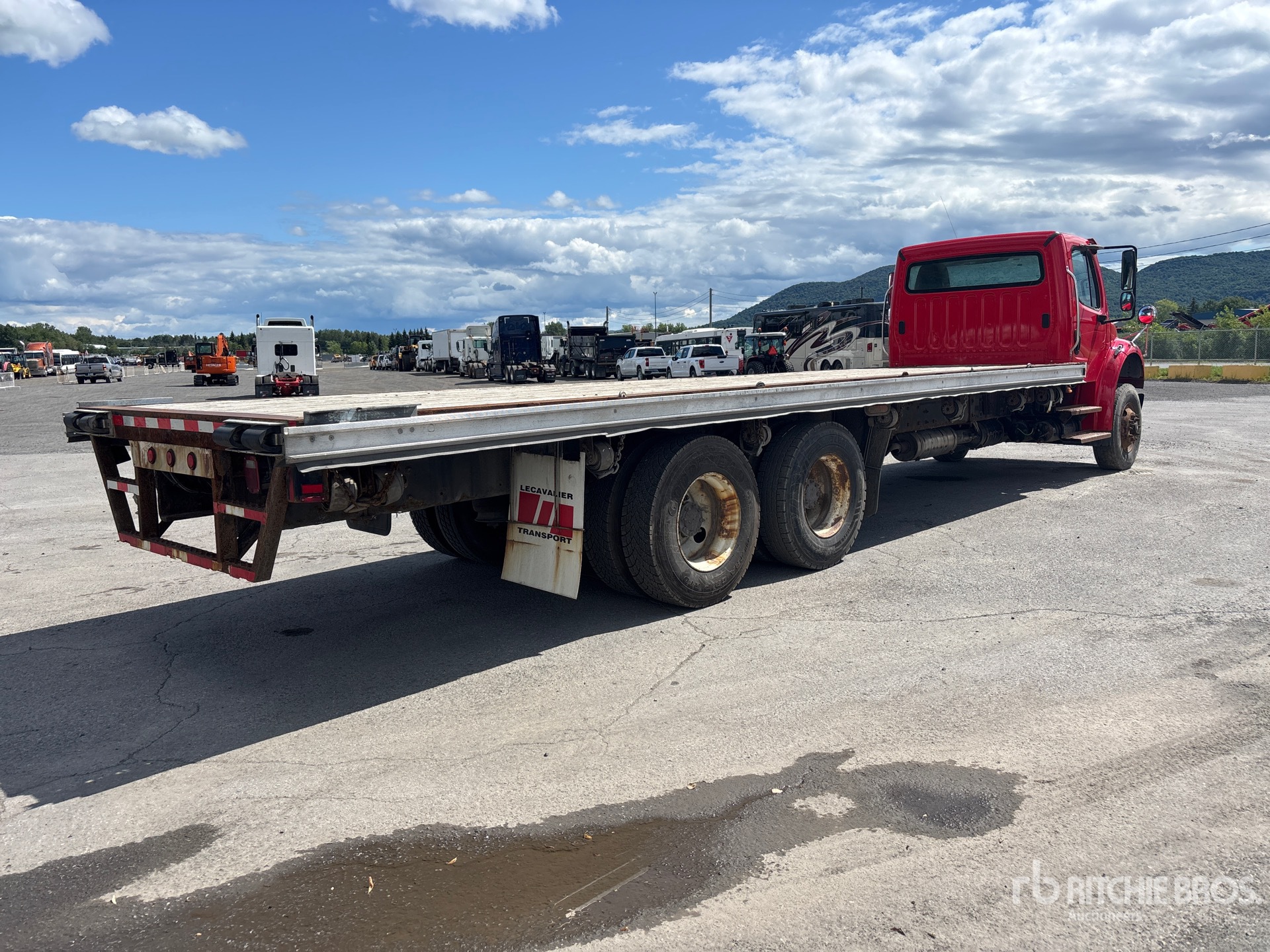 2015 Freightliner M2 106