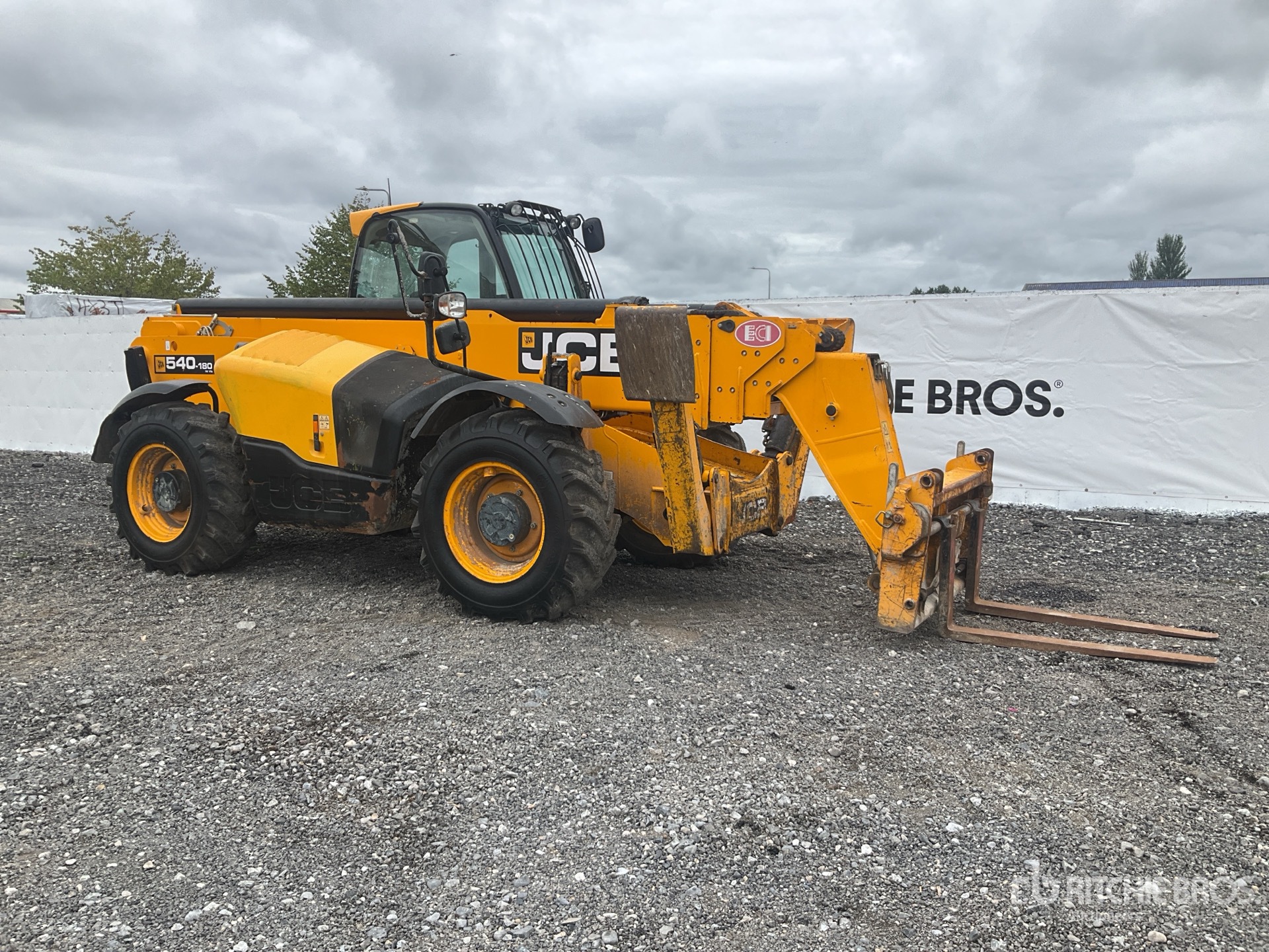 2022 JCB 540-180