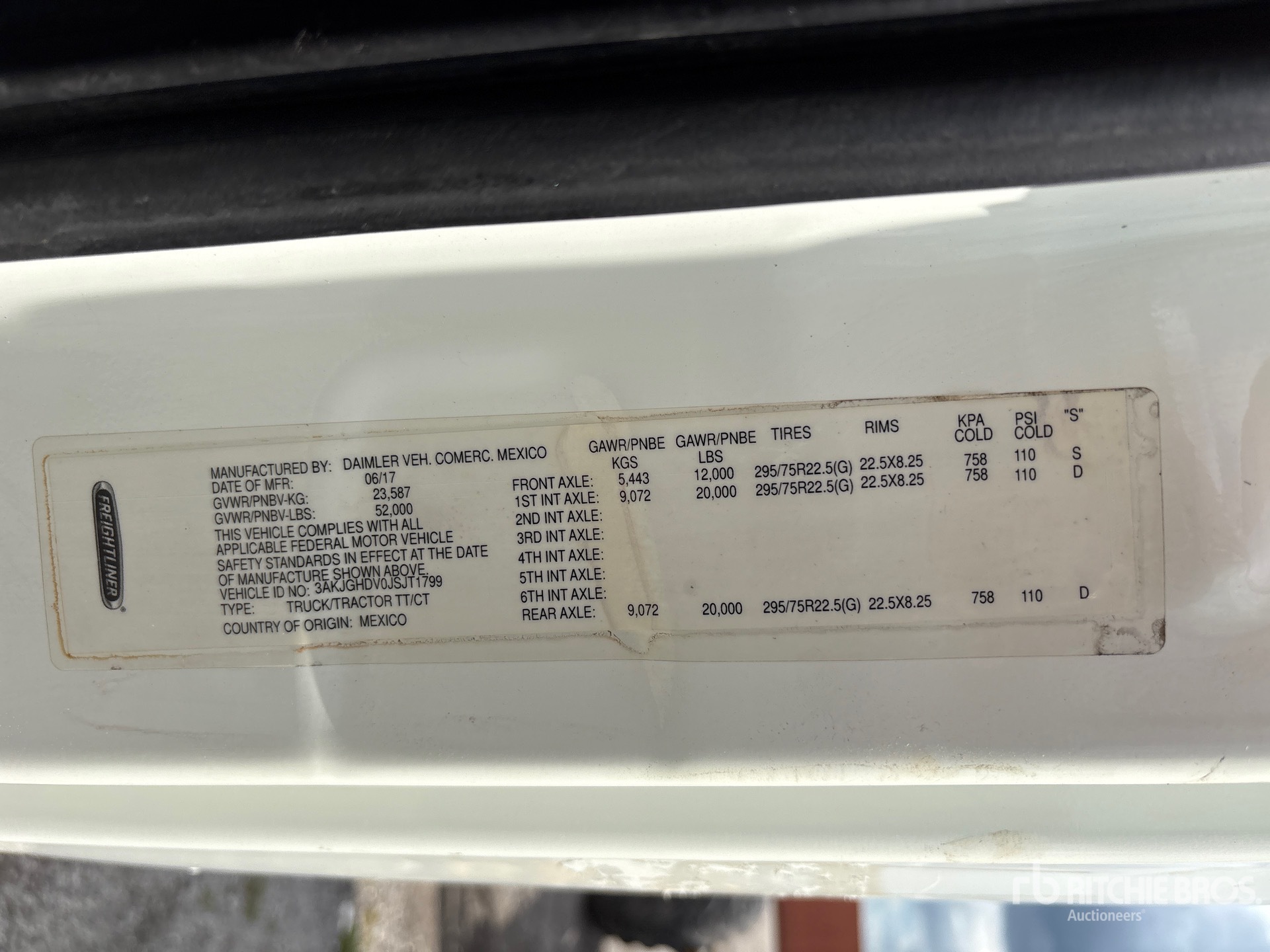 2018 Freightliner CASCADIA 113