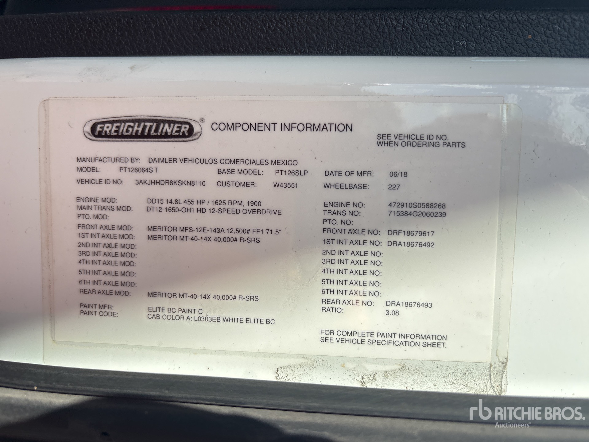 2019 Freightliner CASCADIA 126