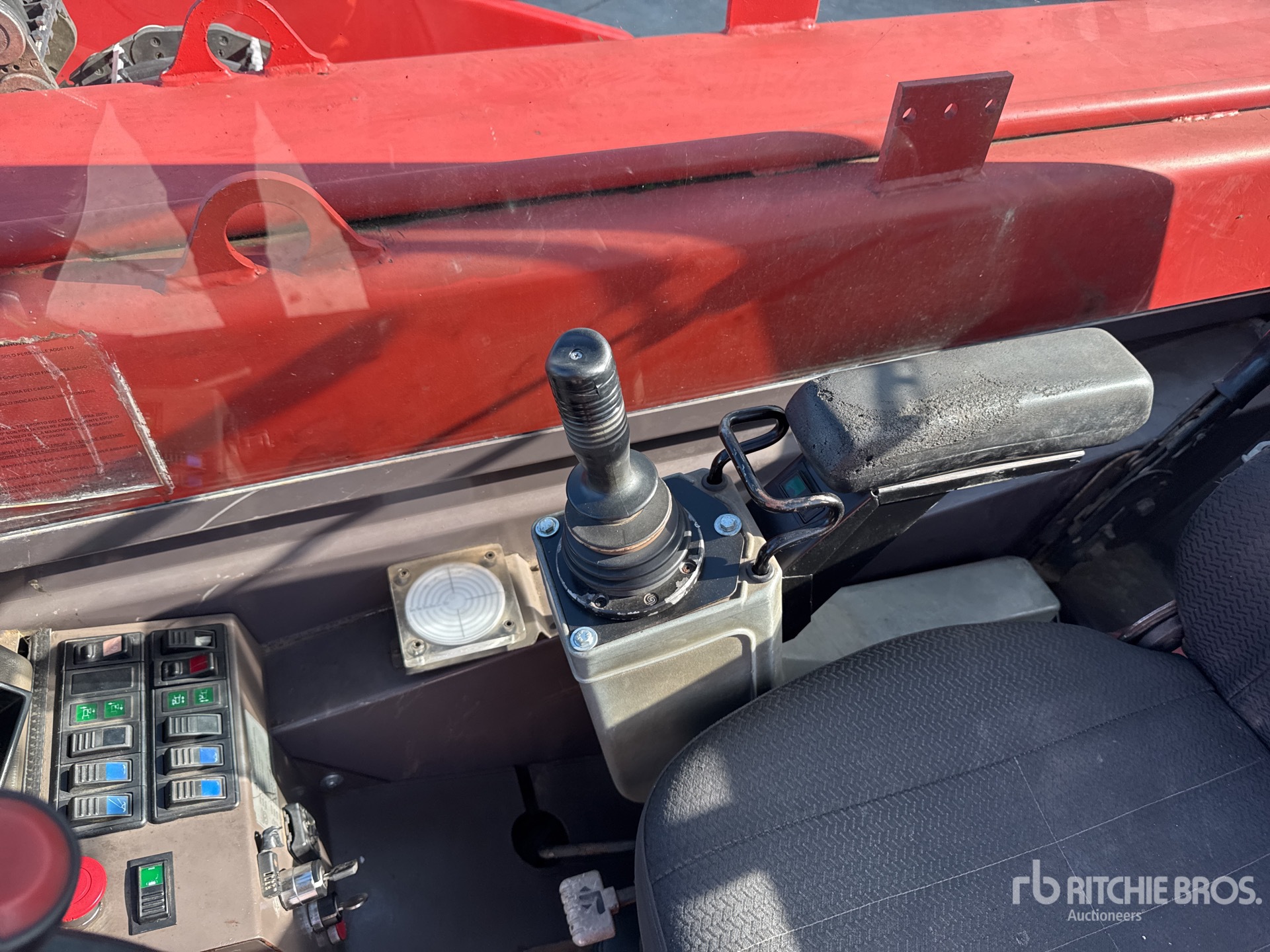 2005 Manitou MRT2150