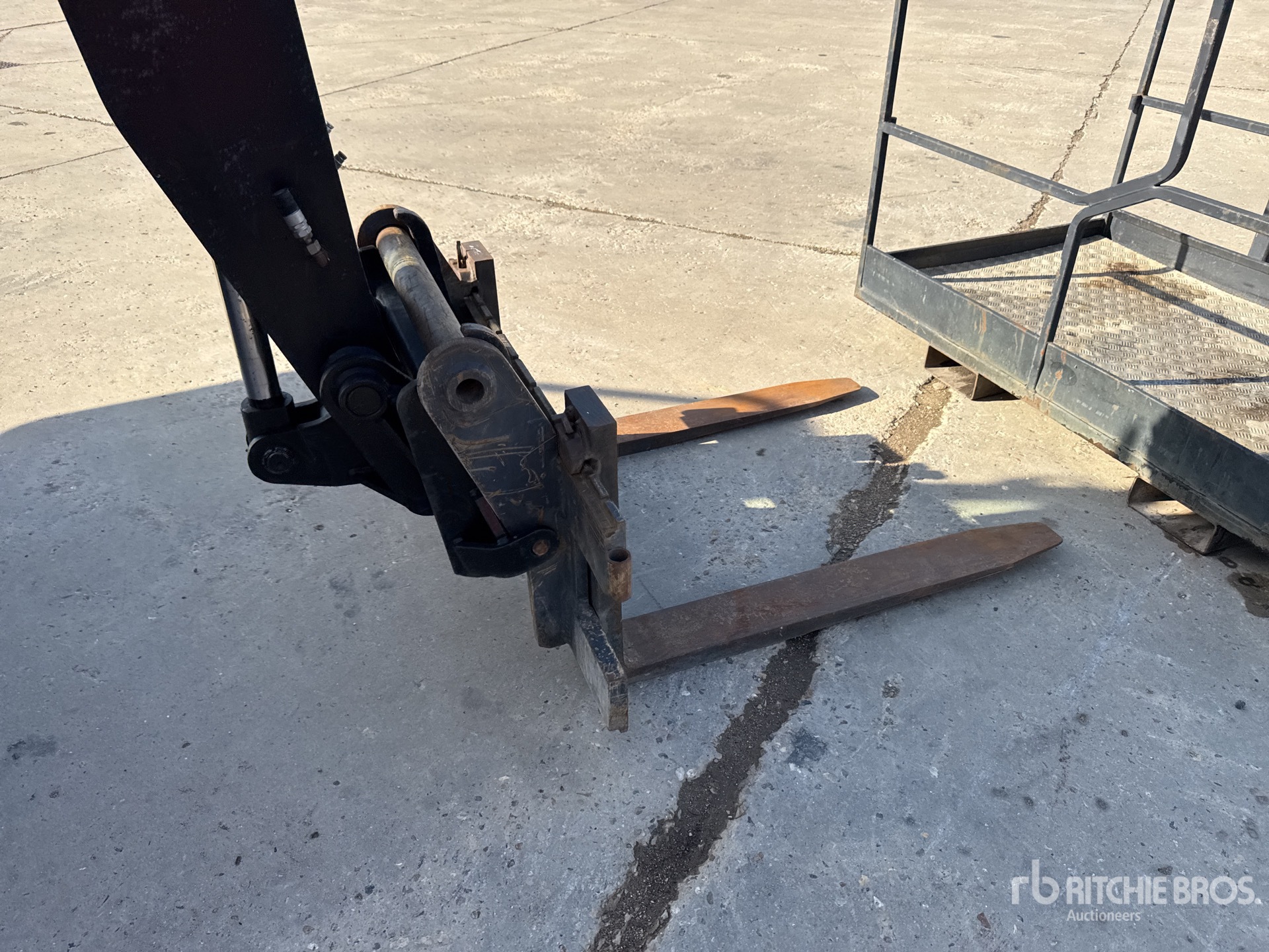 2005 Manitou MRT2150