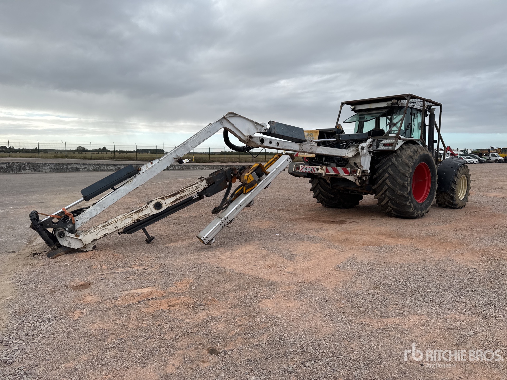2005 Claas ARES 836RZ