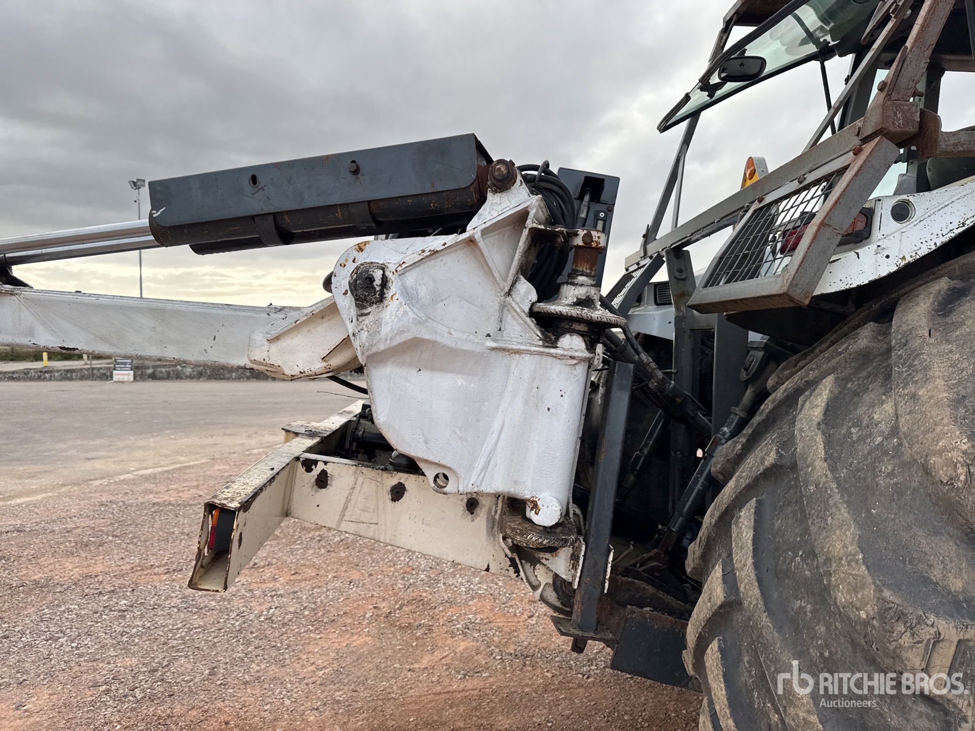 2005 Claas ARES 836RZ