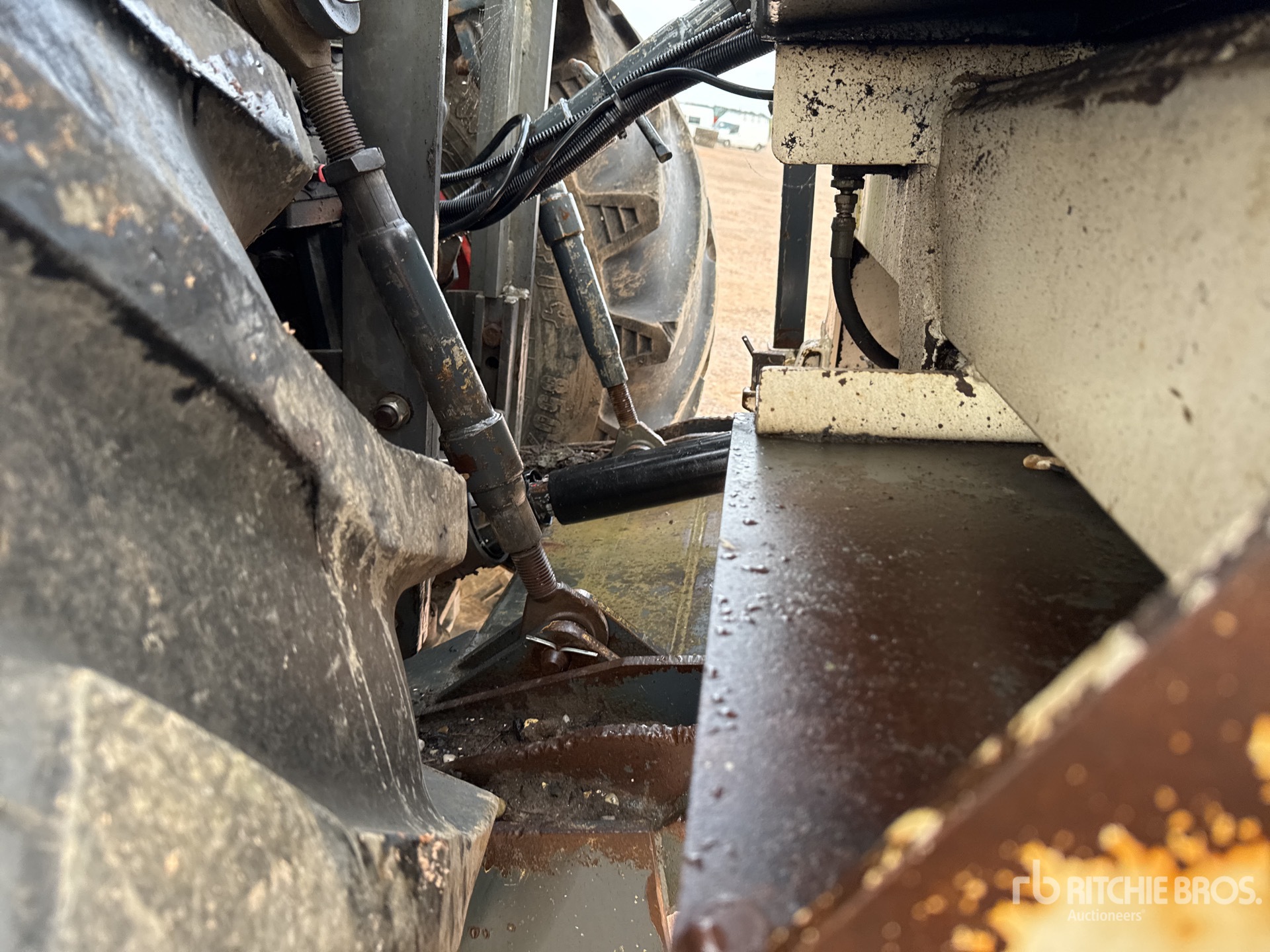 2005 Claas ARES 836RZ