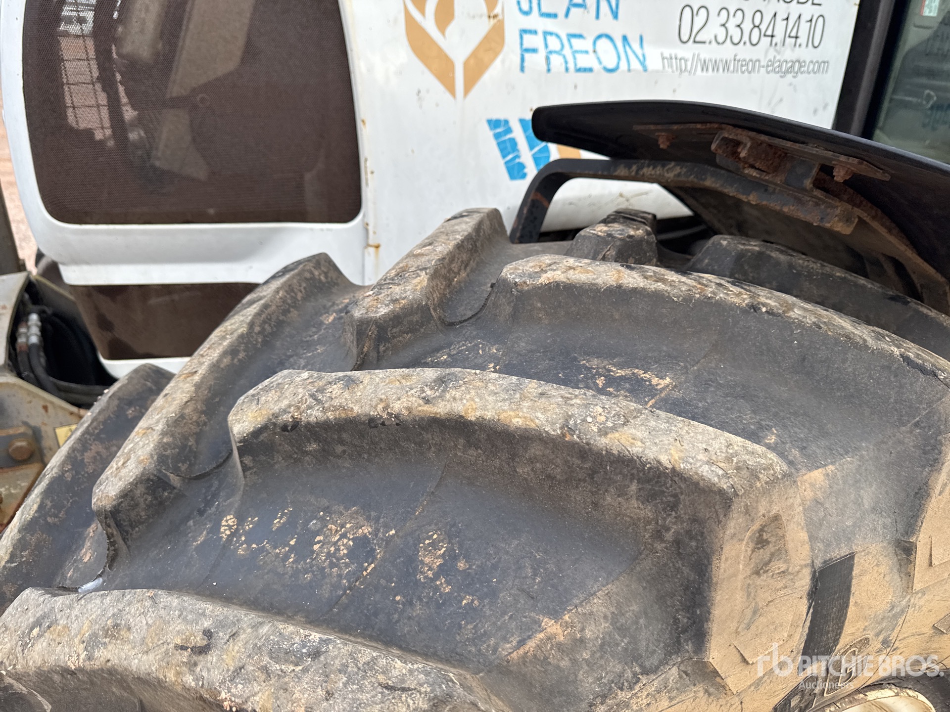 2005 Claas ARES 836RZ