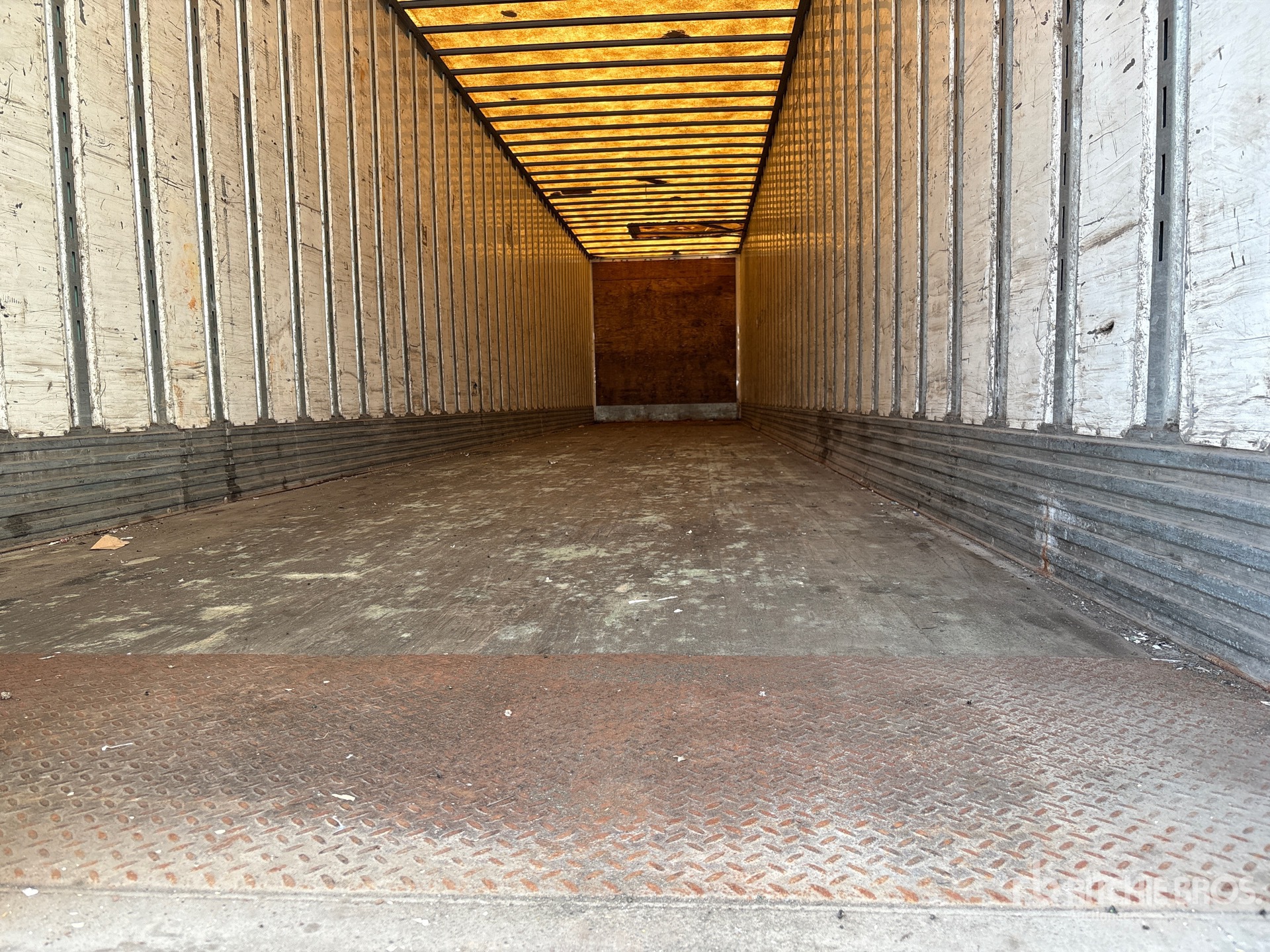 2014 Utility 53 ft x 102 in Tri/A