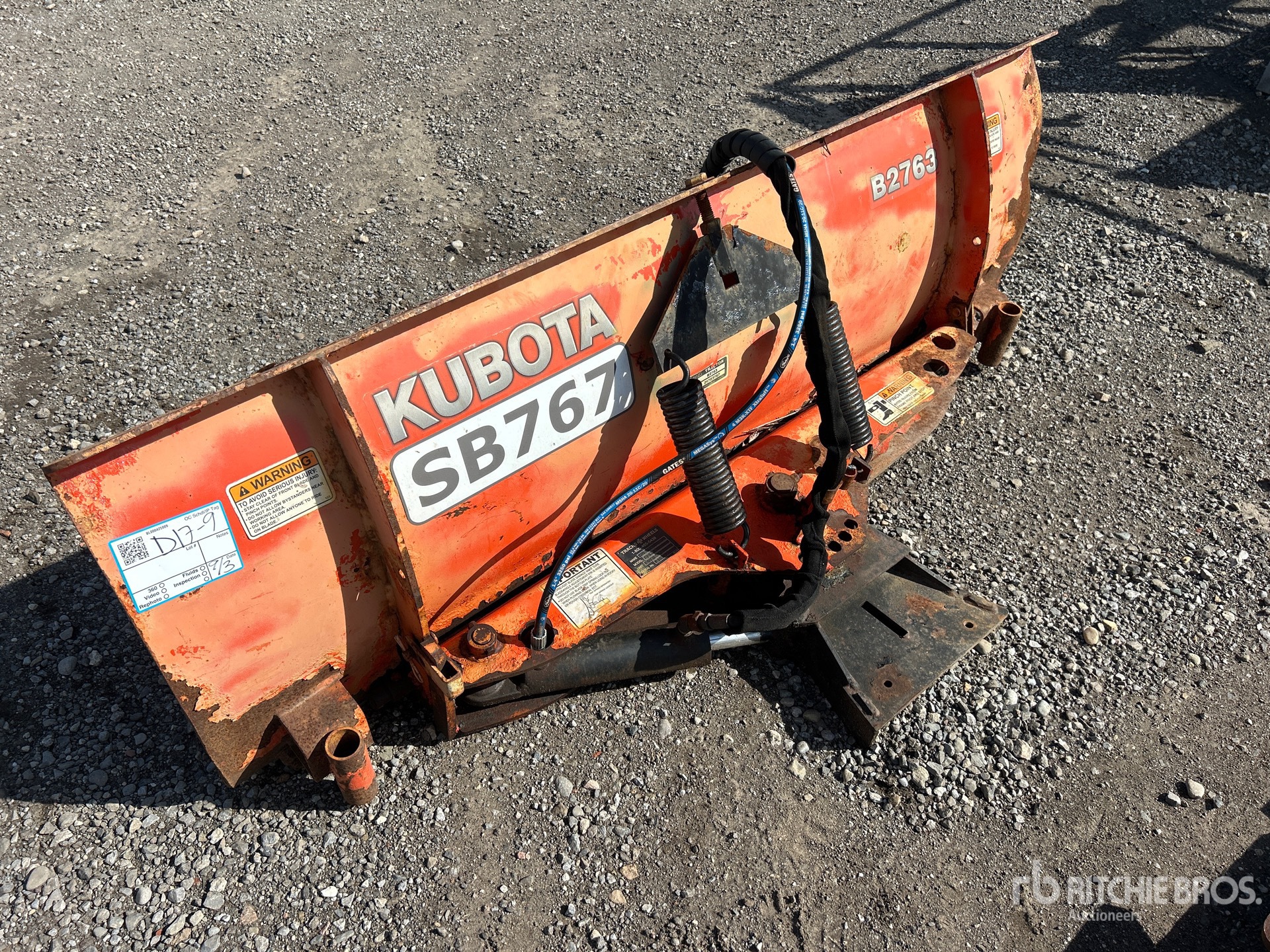 Kubota B2763