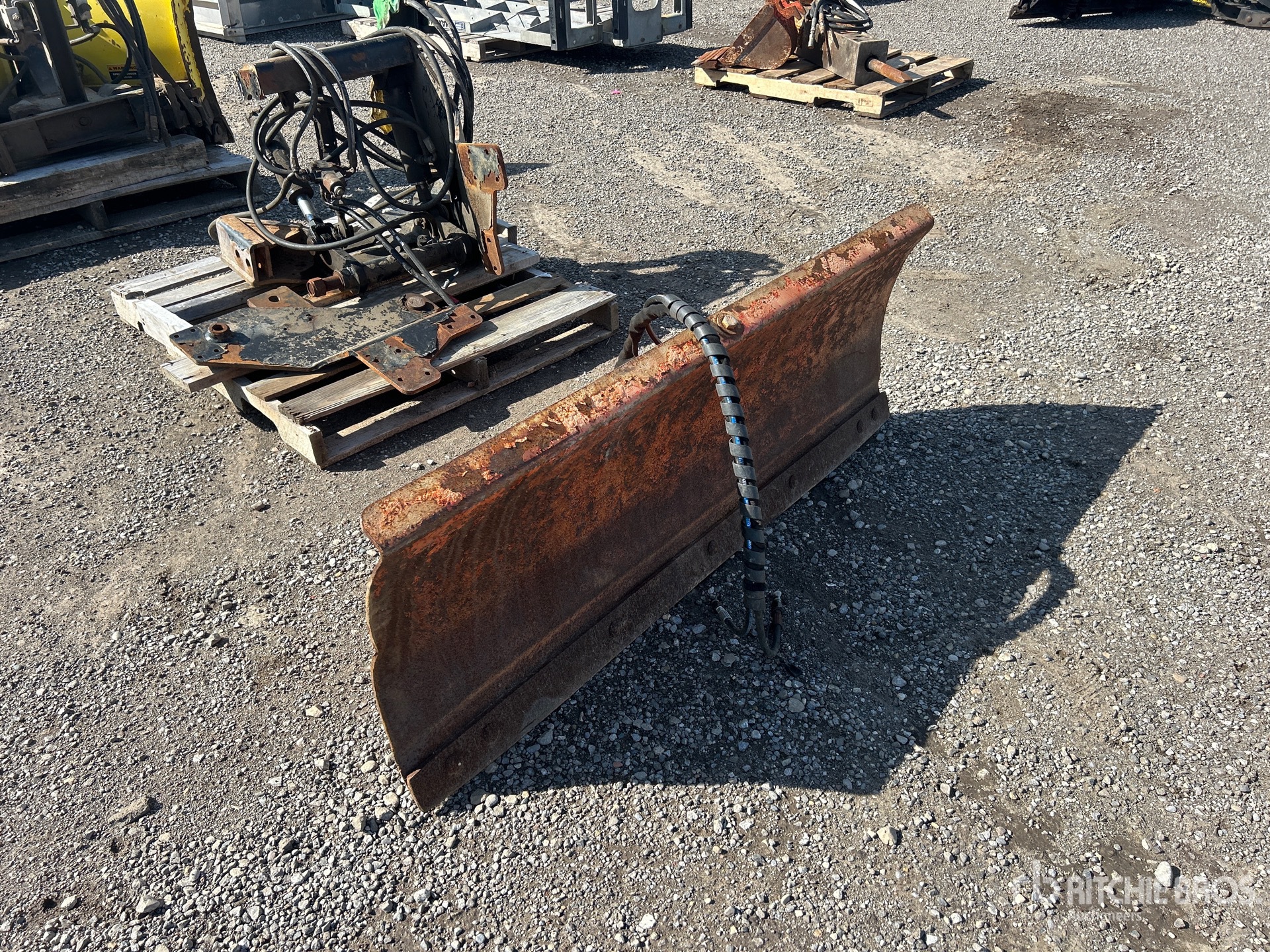 Kubota B2763