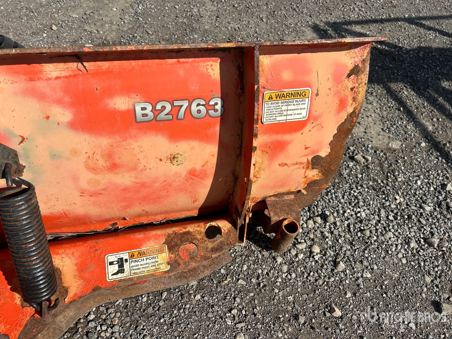 Kubota B2763