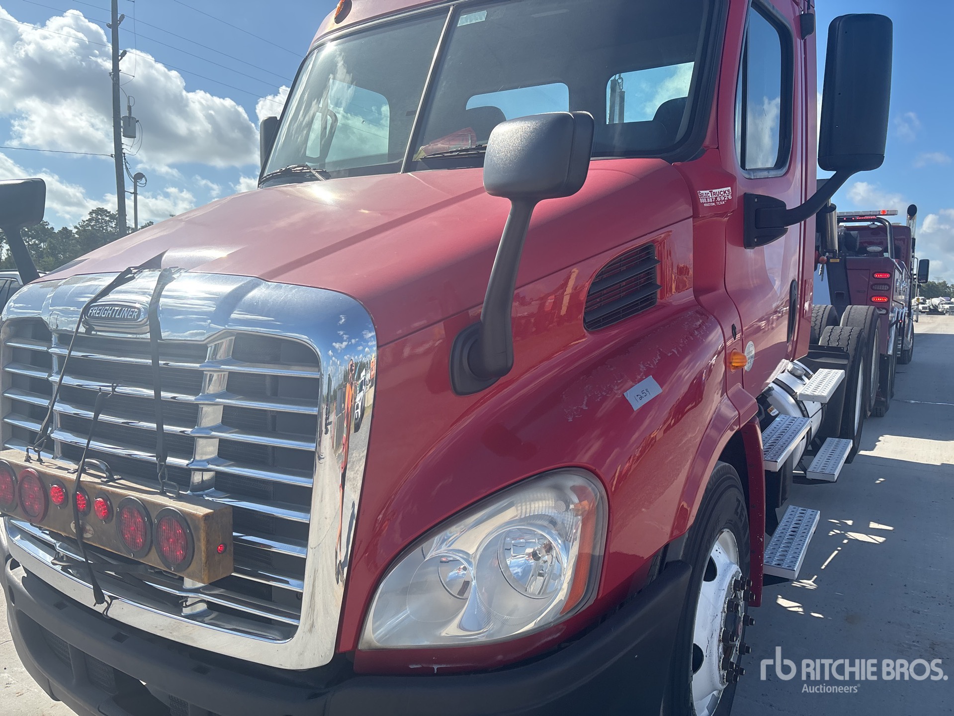 2013 Freightliner CASCADIA 113