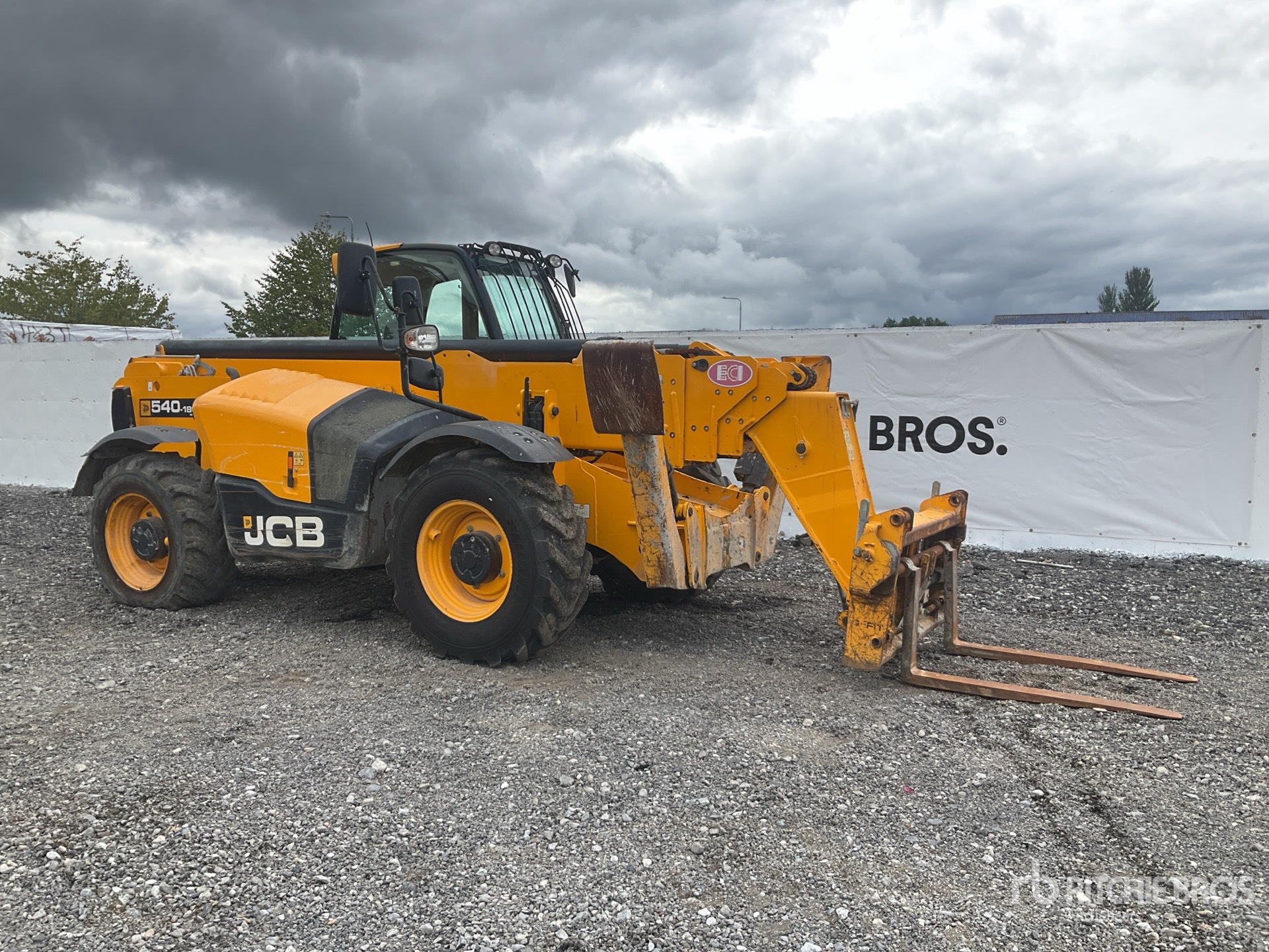 2021 JCB 540-180