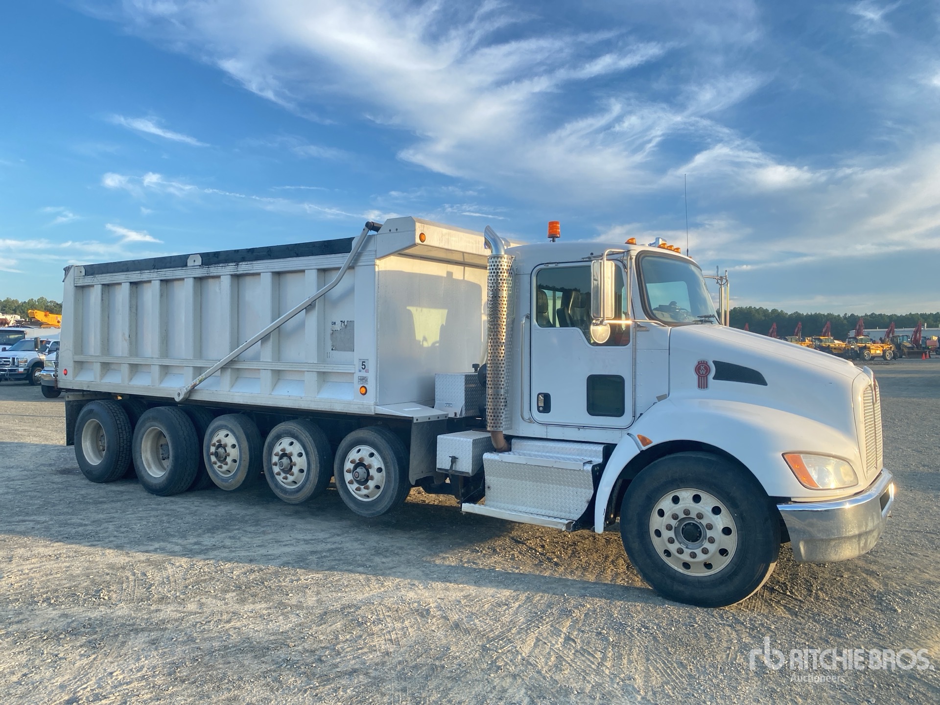 2016 Kenworth T370