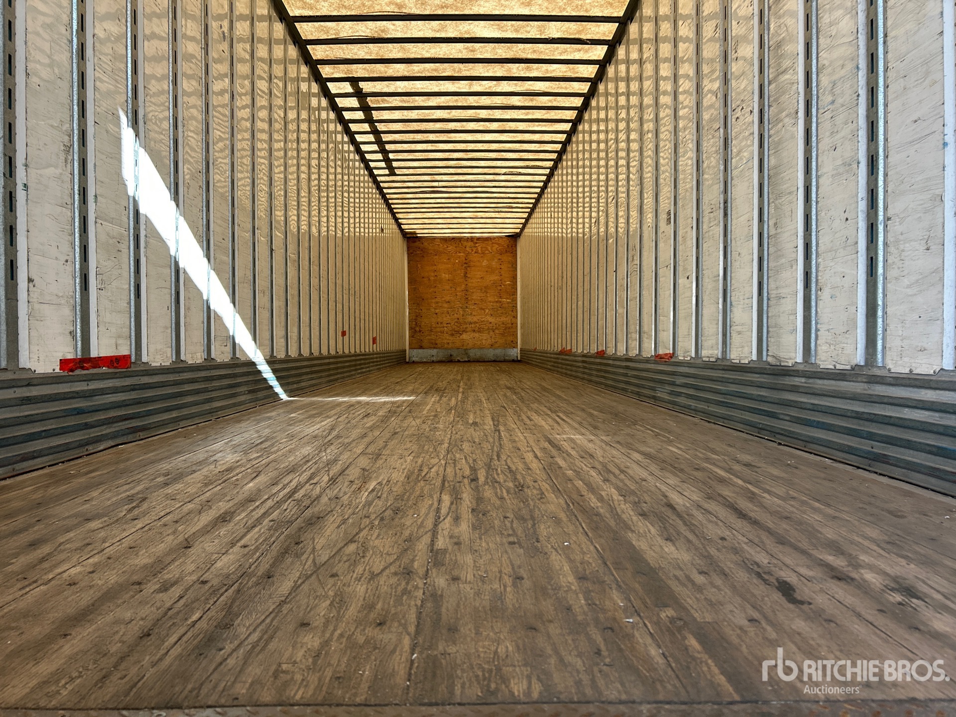 2014 Utility 53 FT X 102 IN TRI/A