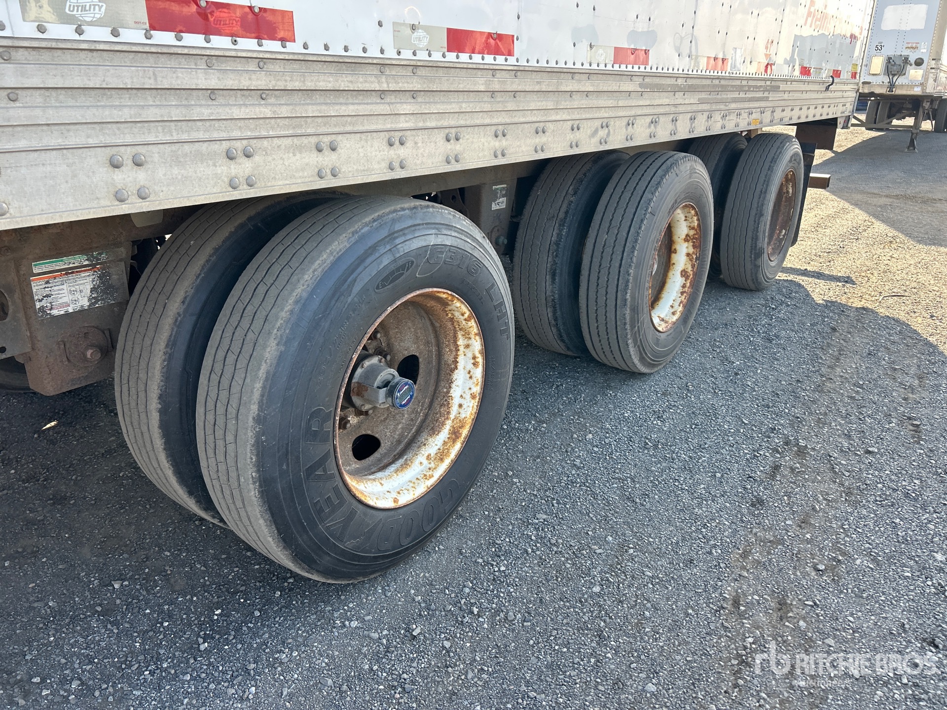 2014 Utility 53 FT X 102 IN TRI/A