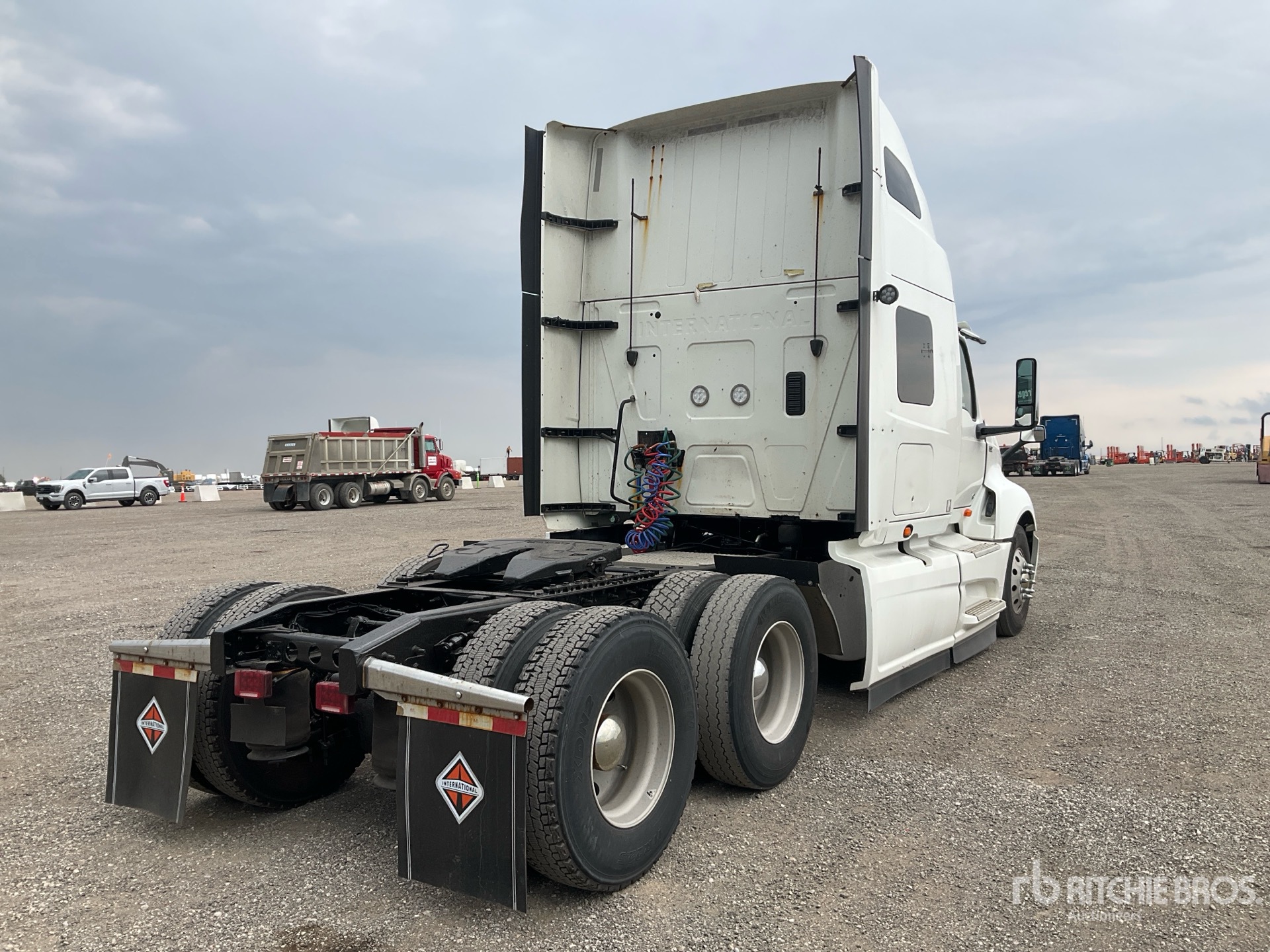 2022 International LT625