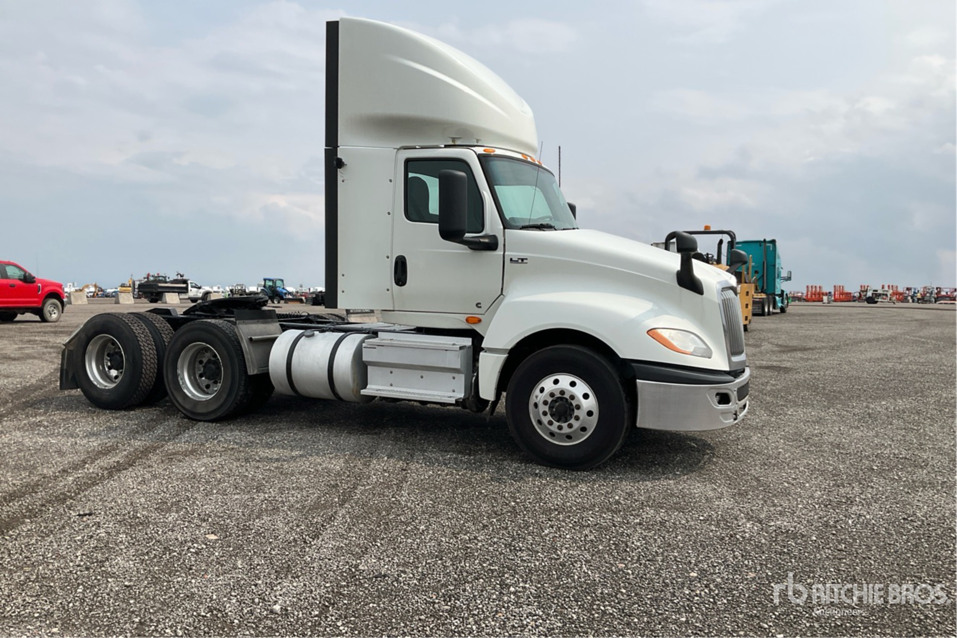 2020 International LT625