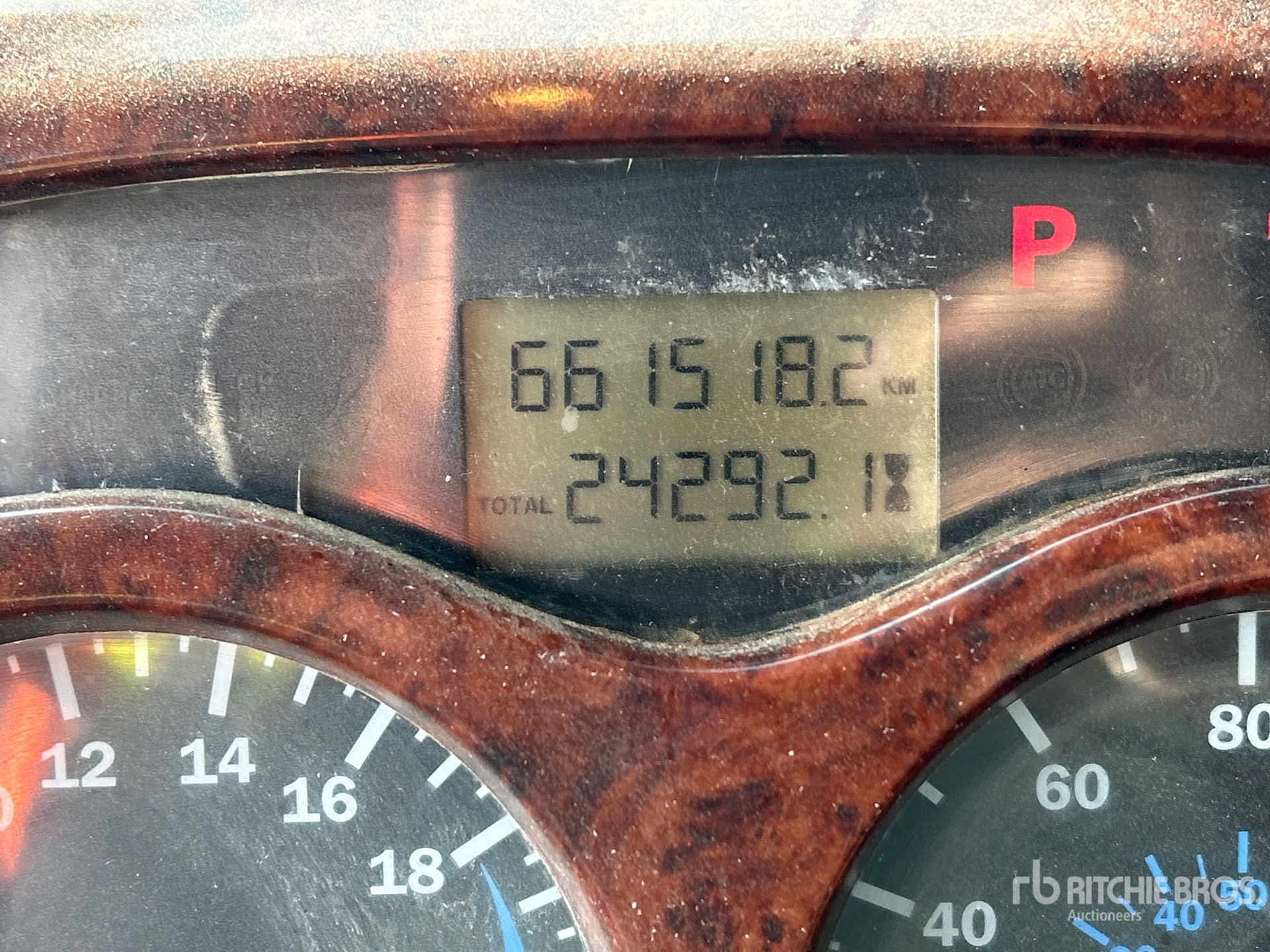 2001 Mack CH613