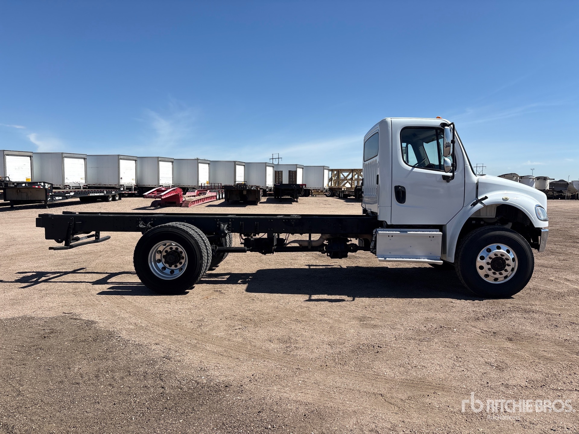 2017 Freightliner M2 106