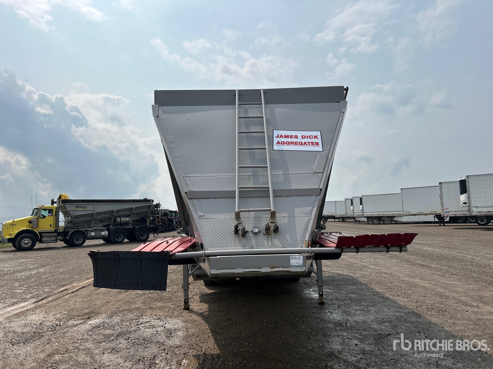 1987 Raglan 38 ft Tri/A