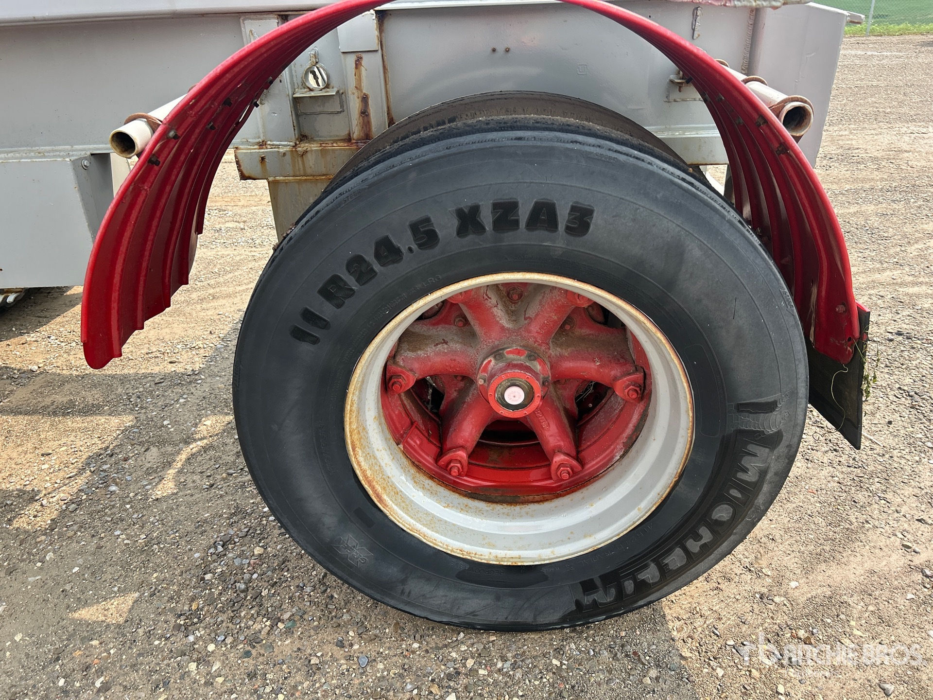 1987 Raglan 38 ft Tri/A