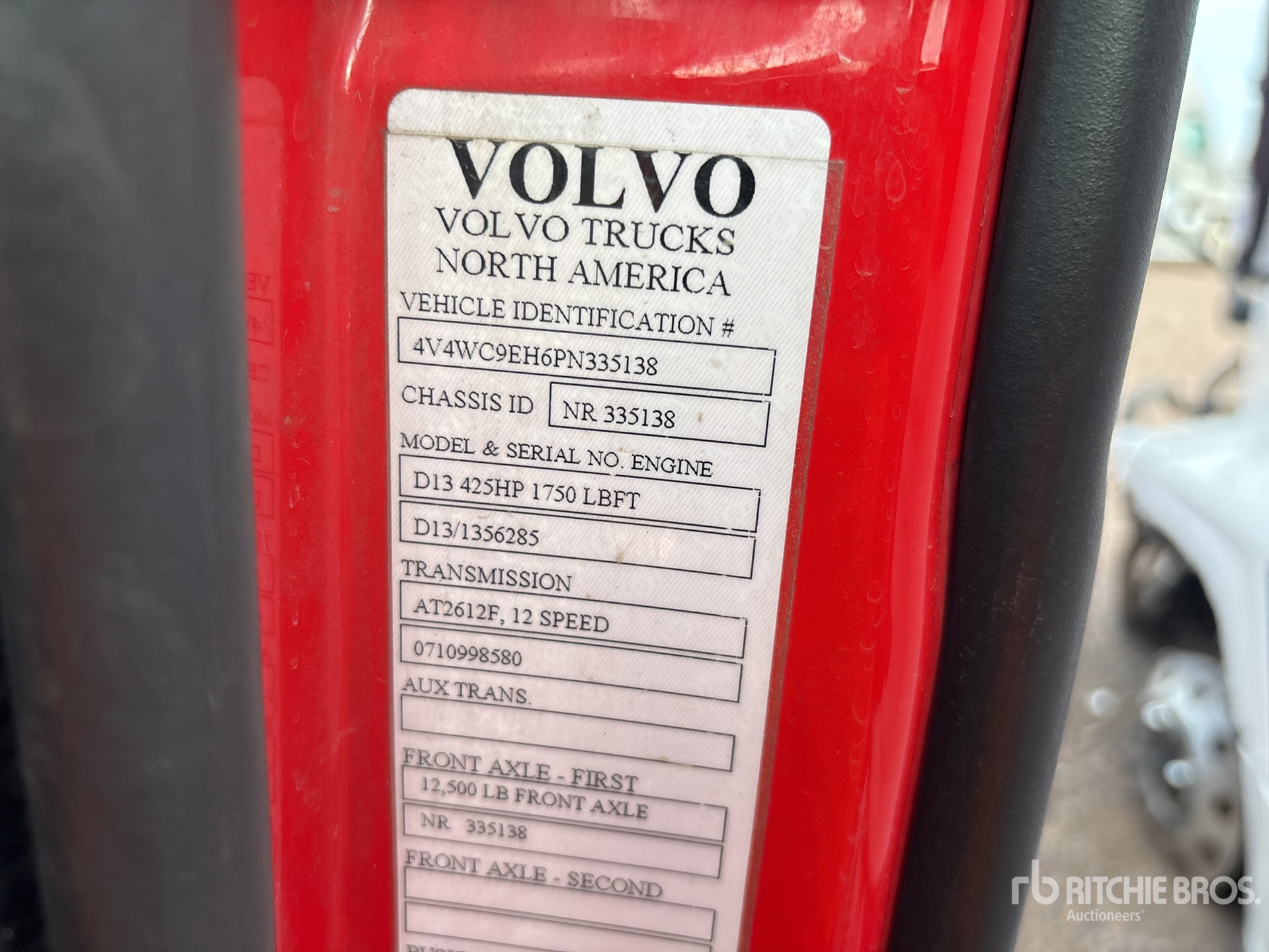 2023 Volvo VNR300