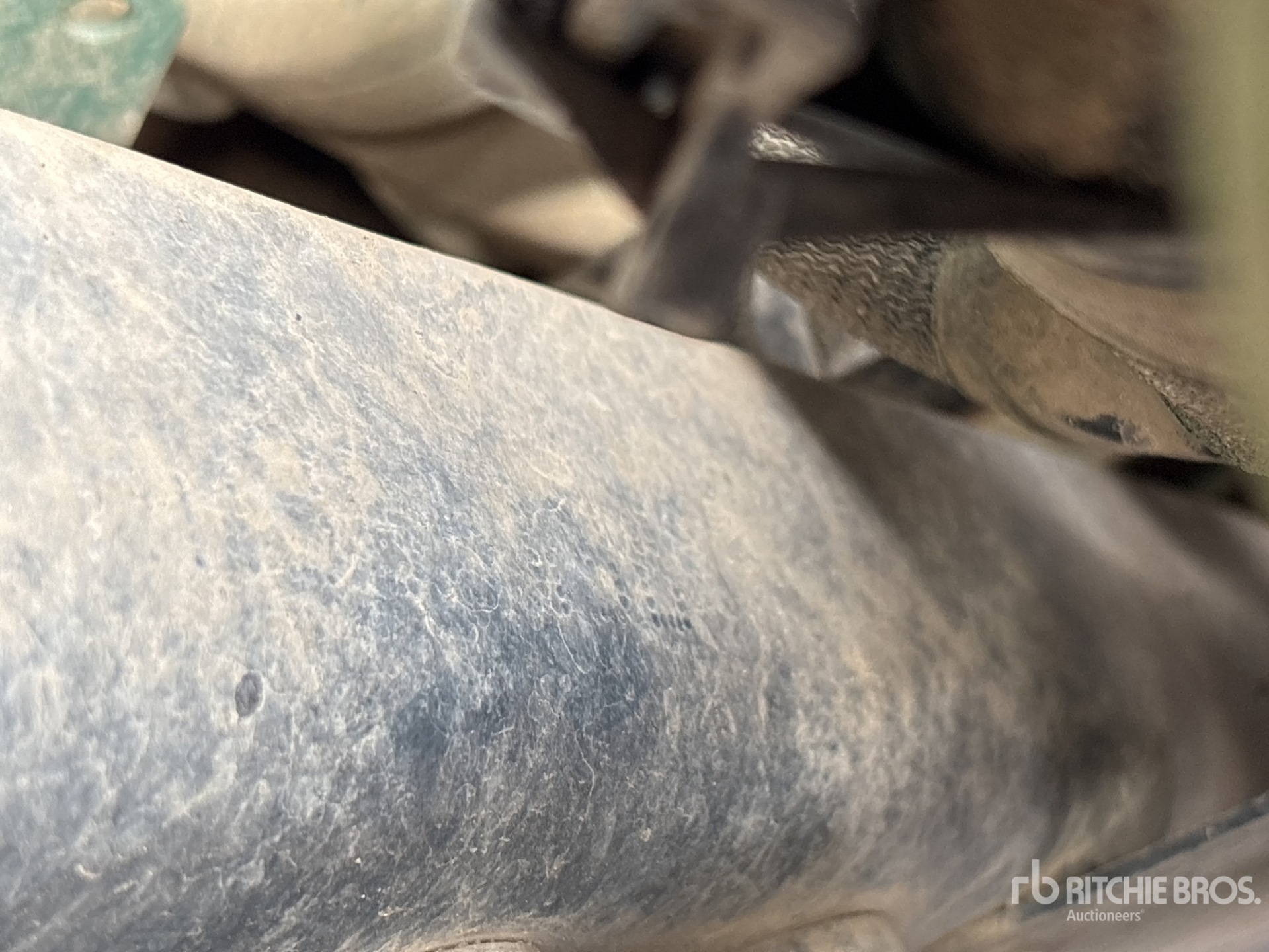 2023 Volvo VNR300