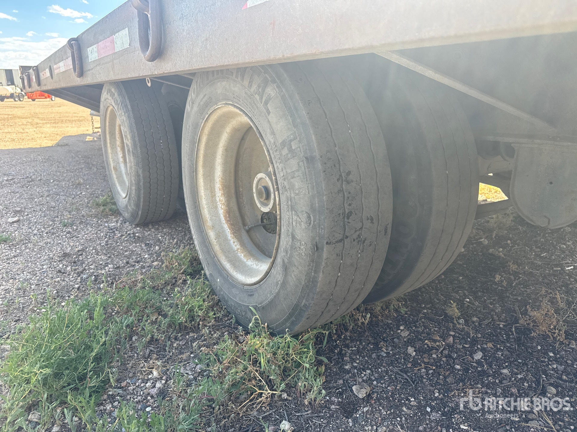 2001 Towmaster 23 ft T/A