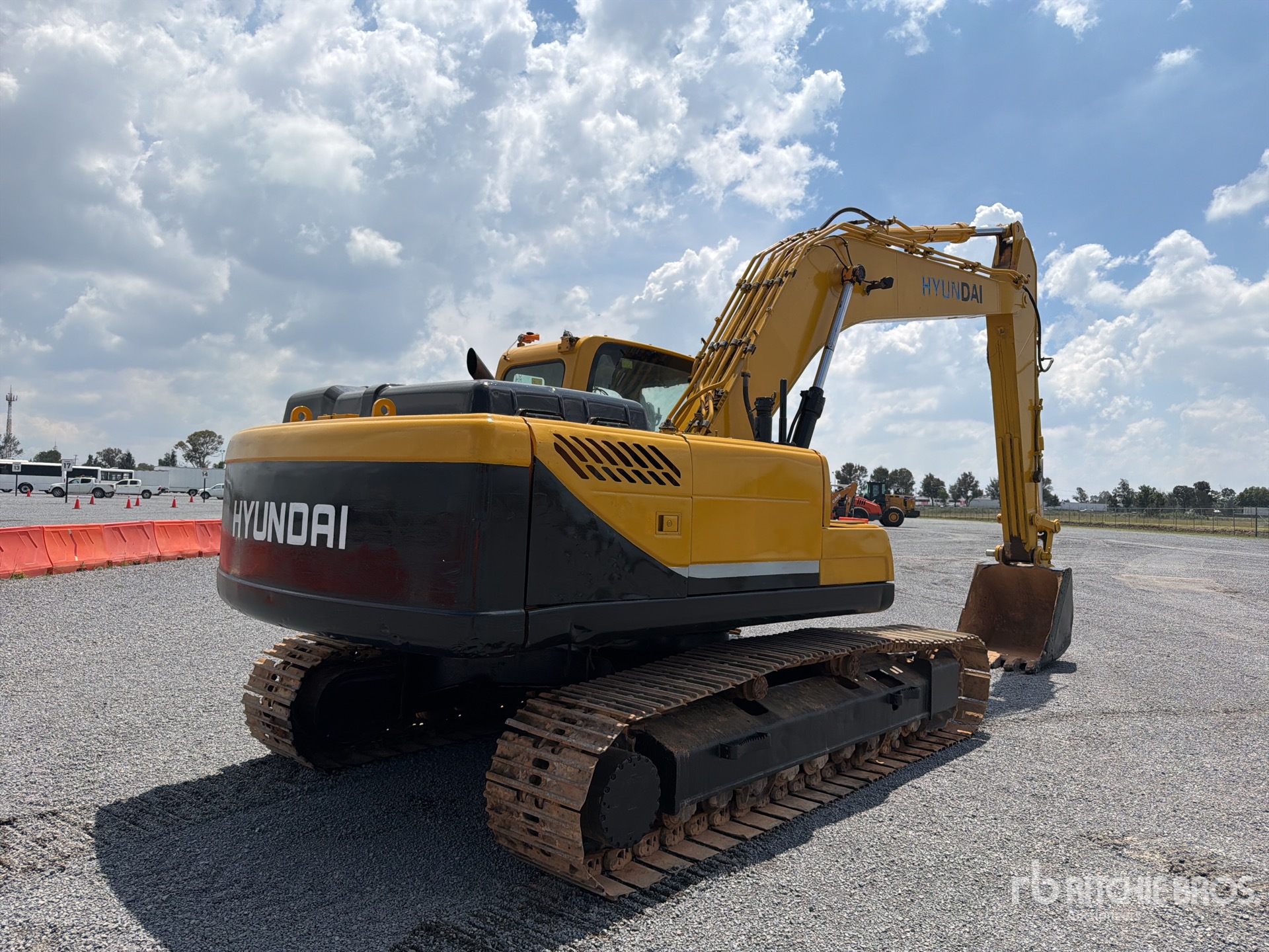 2014 Hyundai ROBEX220LC-9S