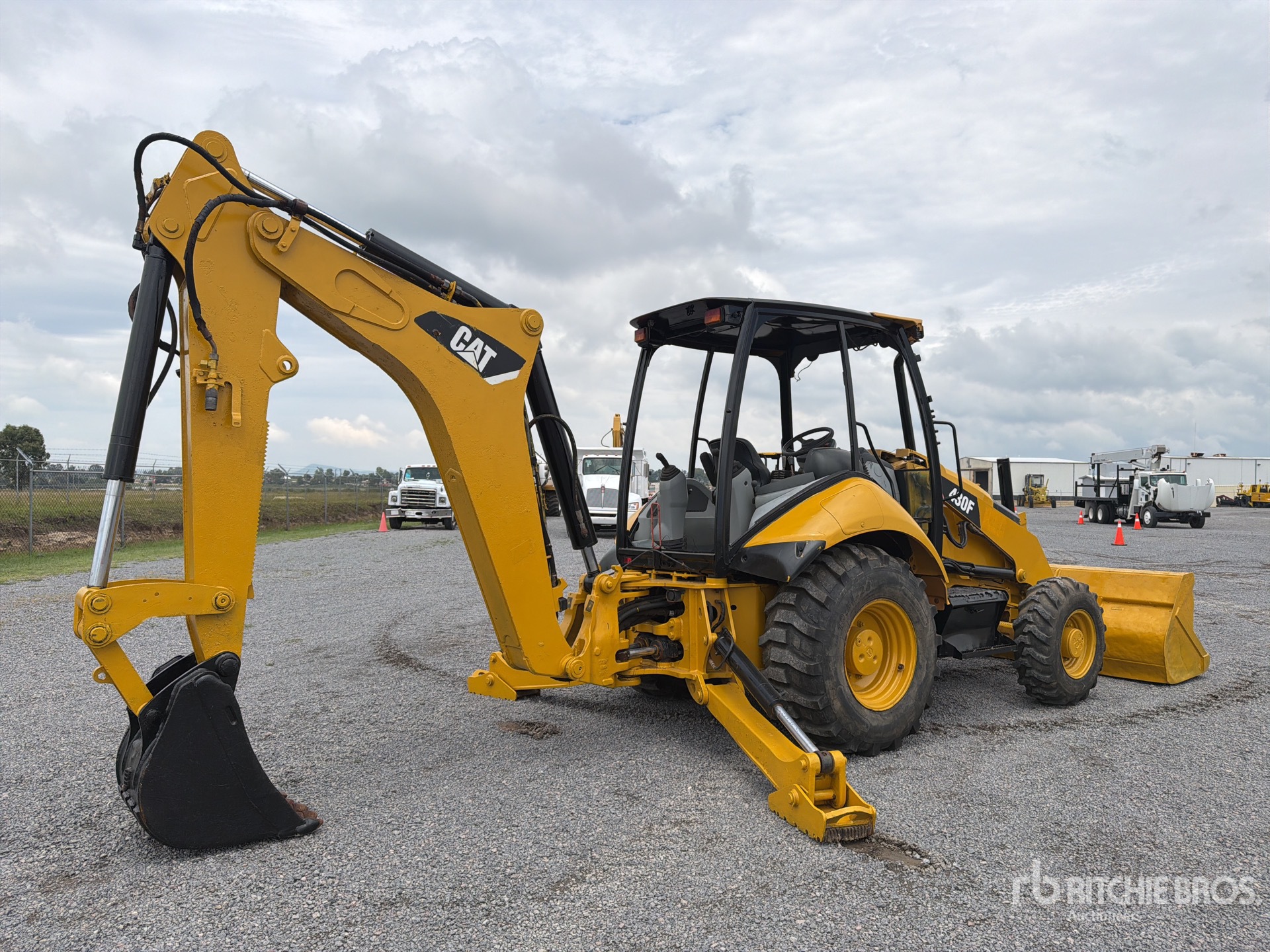 2013 Caterpillar 430F