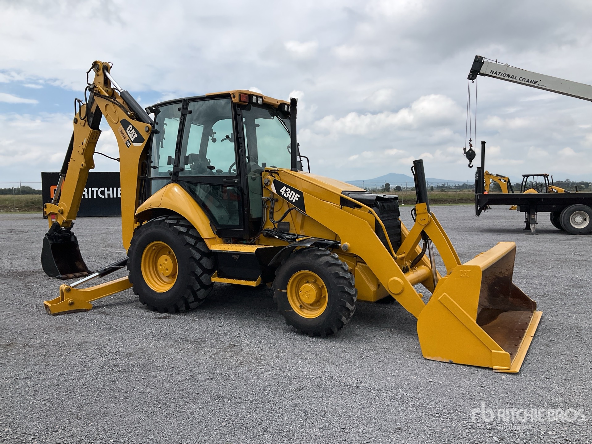 2014 Caterpillar 430F