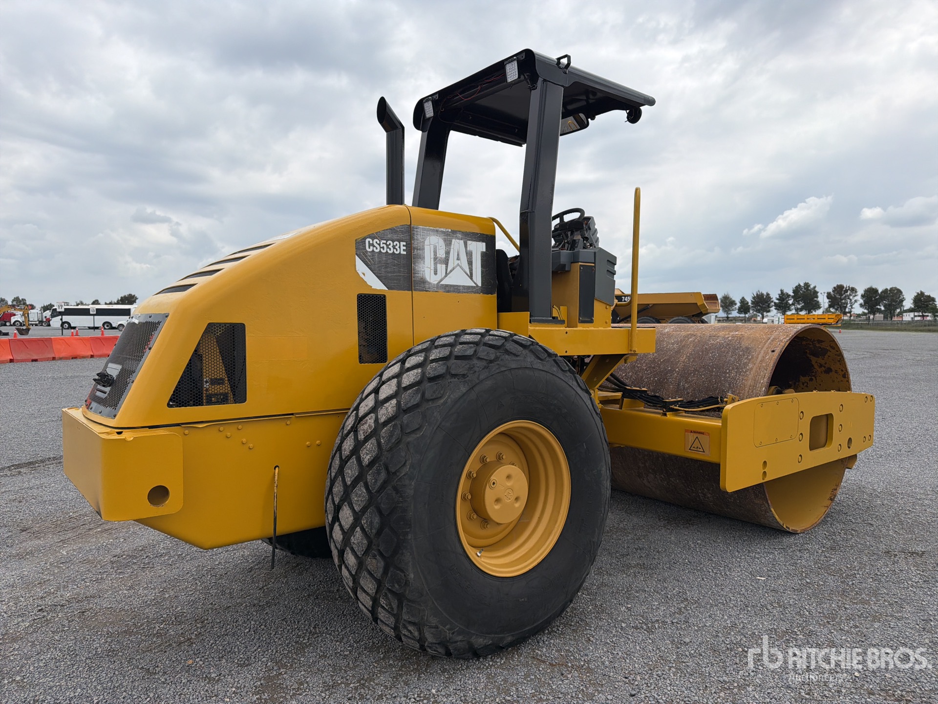 2012 Caterpillar CS-533E