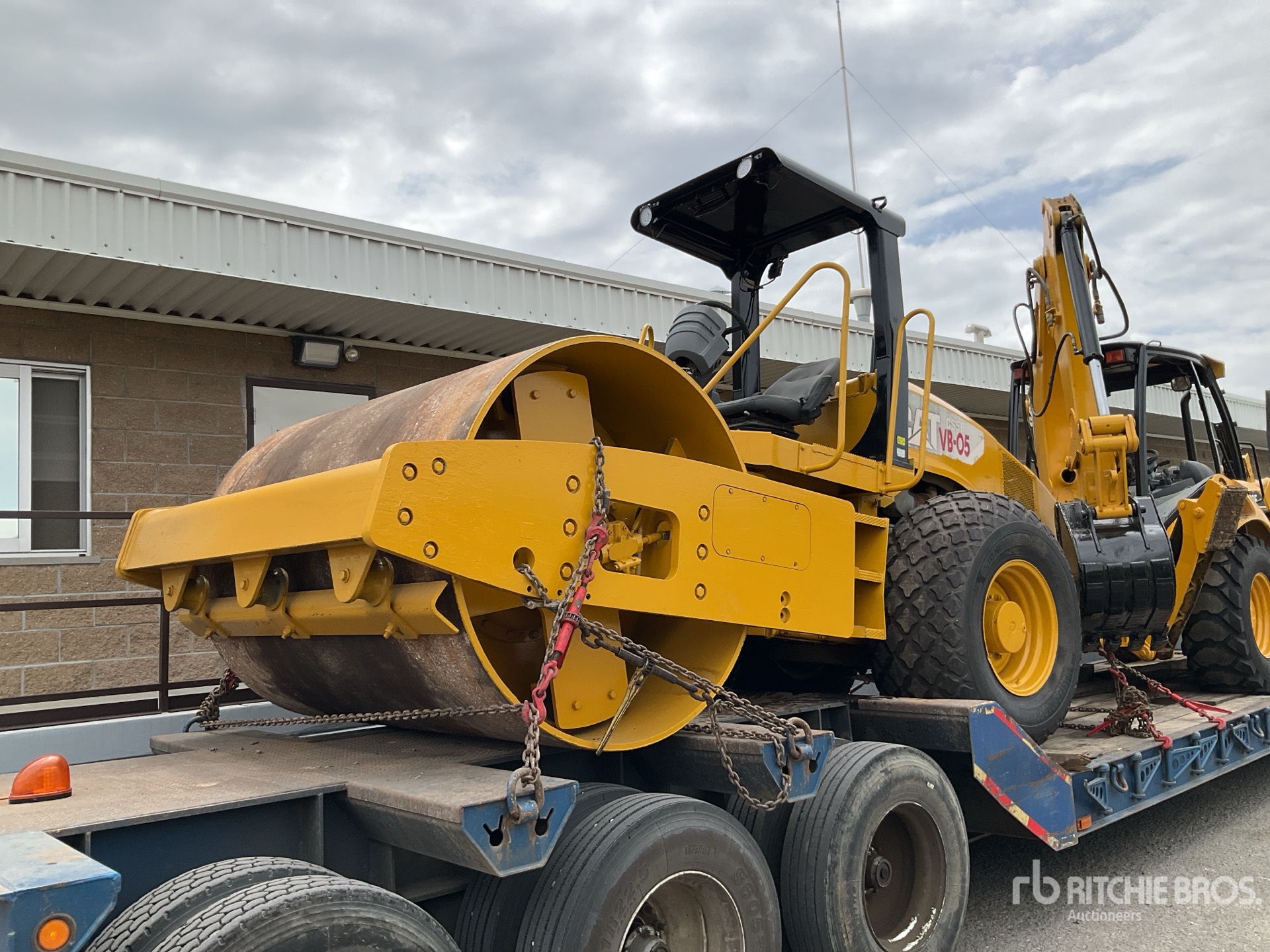 2010 Caterpillar CS56