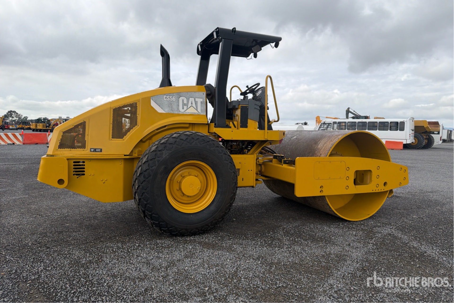 2010 Caterpillar CS56