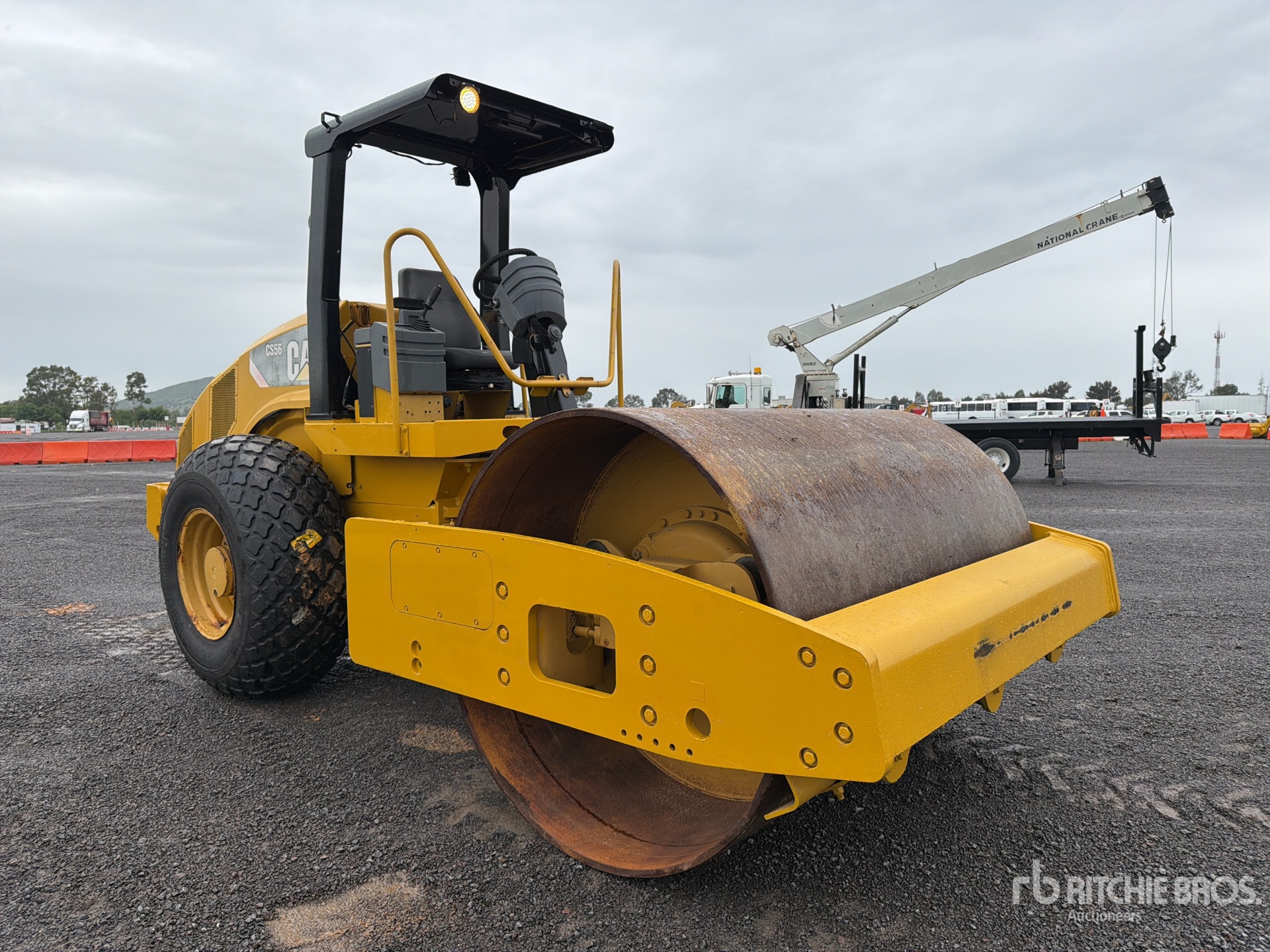 2010 Caterpillar CS56Q
