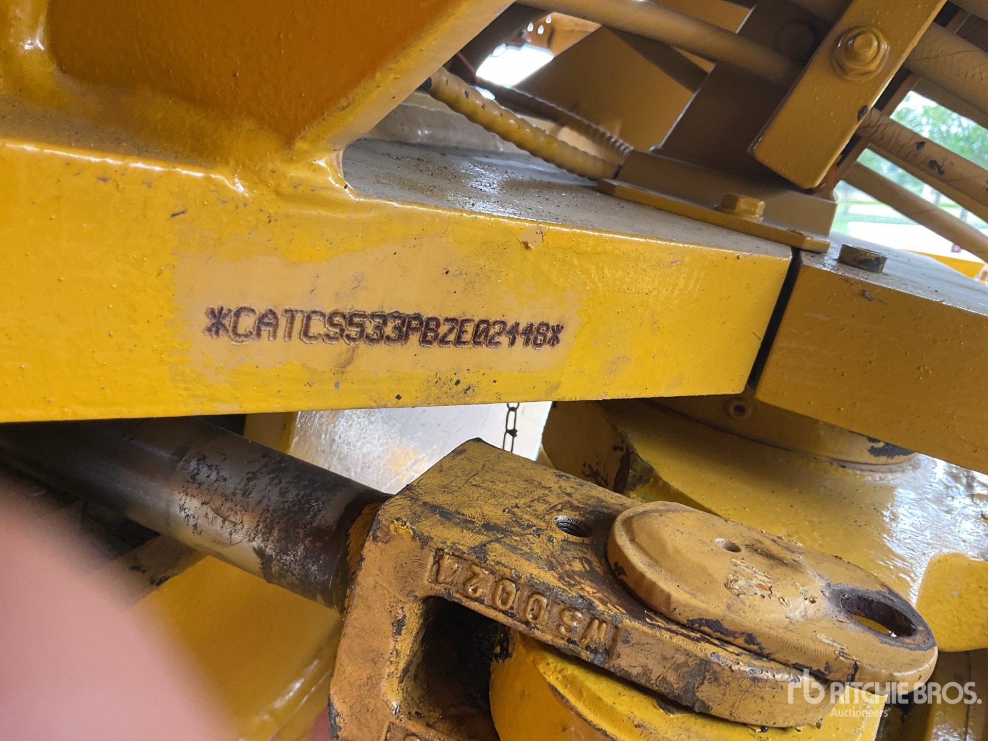 2011 Caterpillar CS-533E