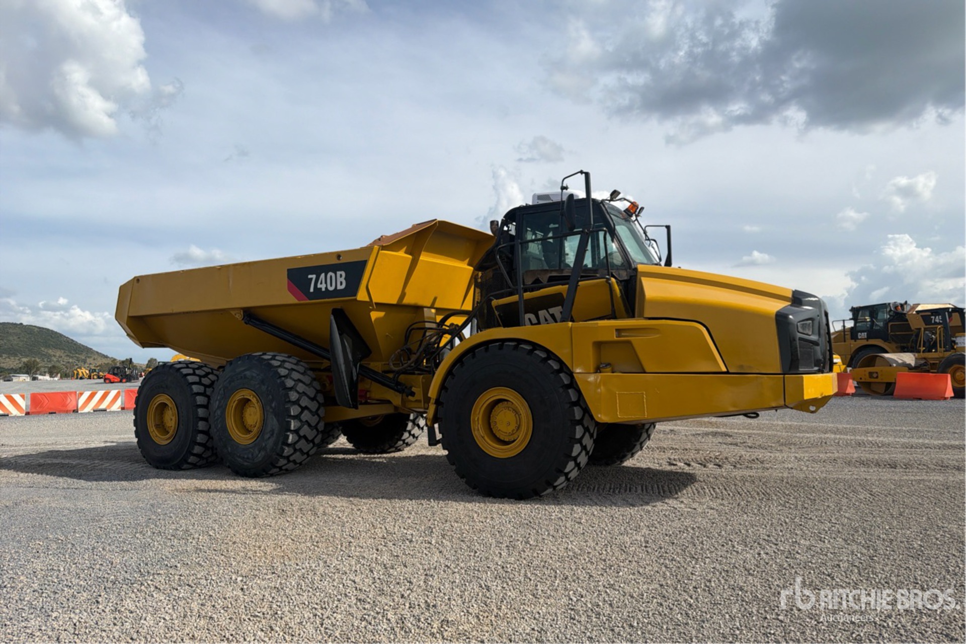 2013 Caterpillar 740B