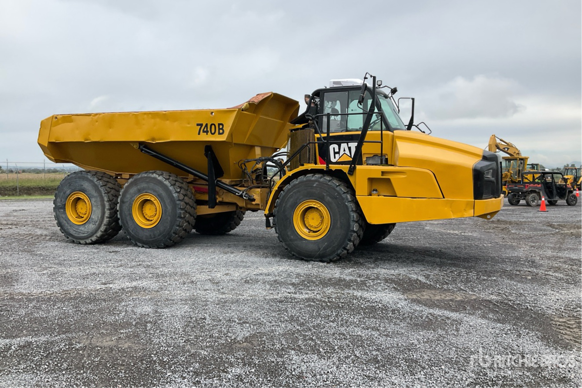 2014 Caterpillar 740B
