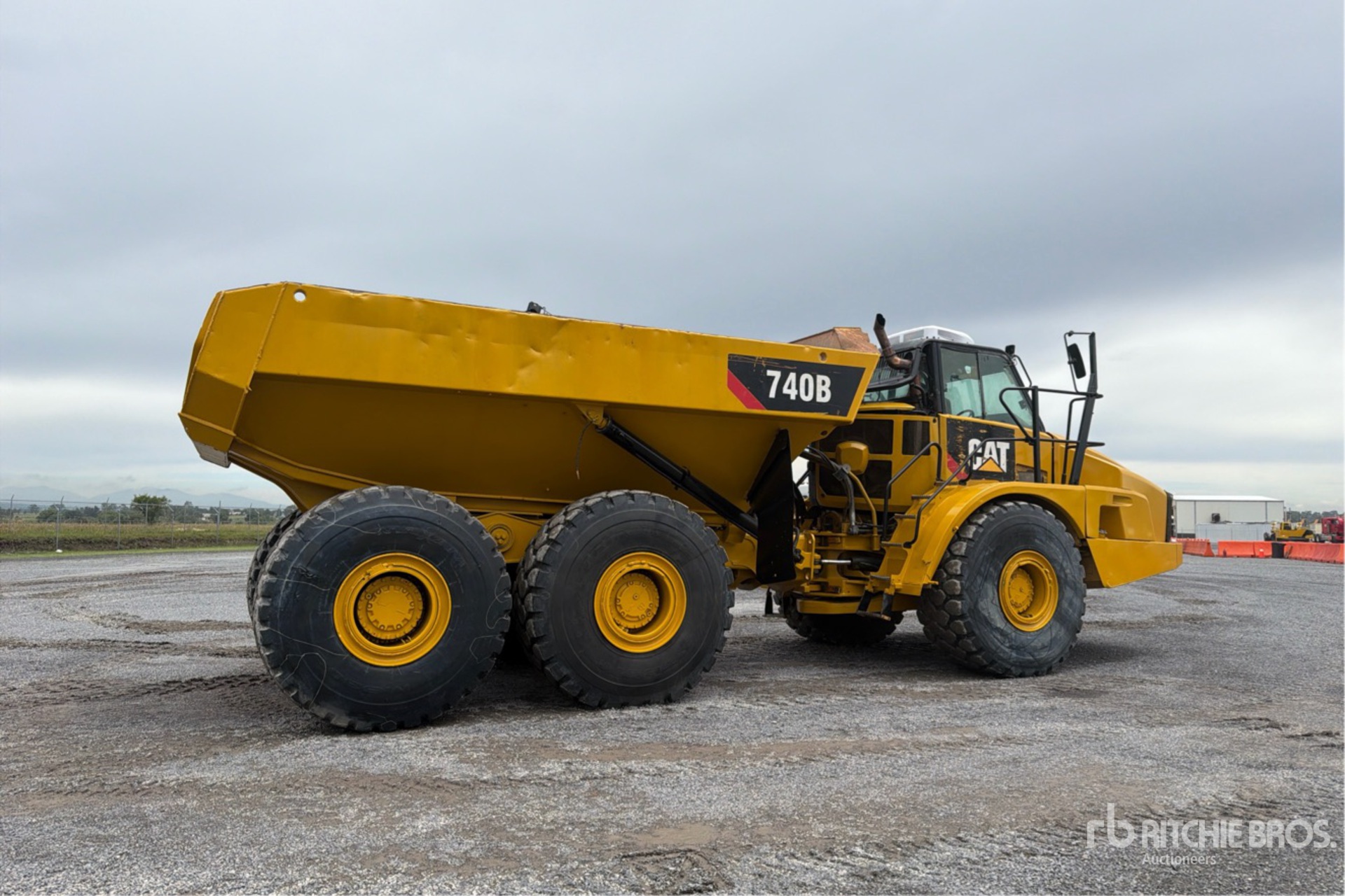 2013 Caterpillar 740B