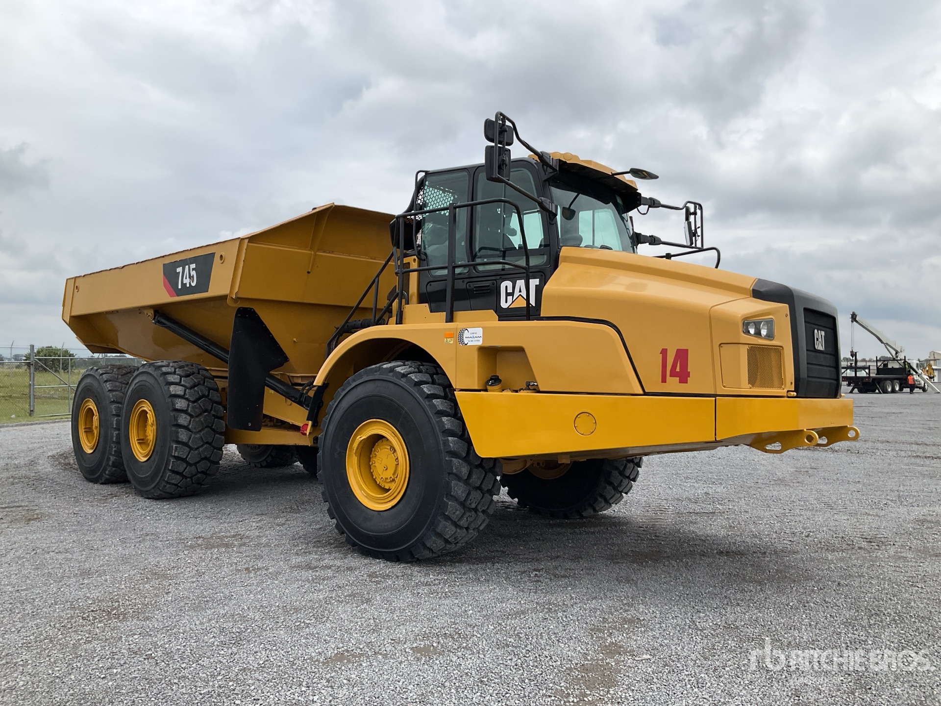 2017 Caterpillar 745