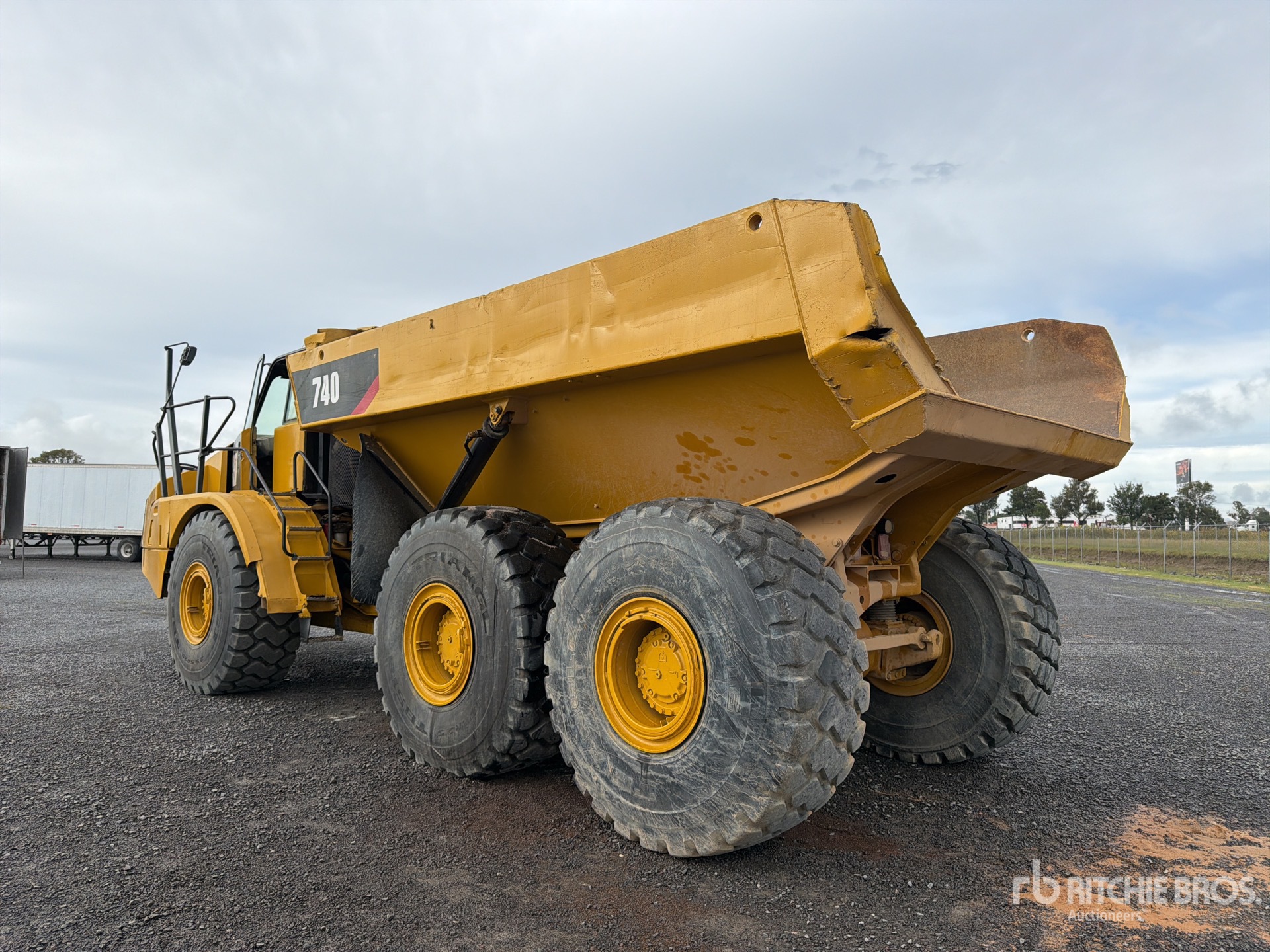 2013 Caterpillar 740B